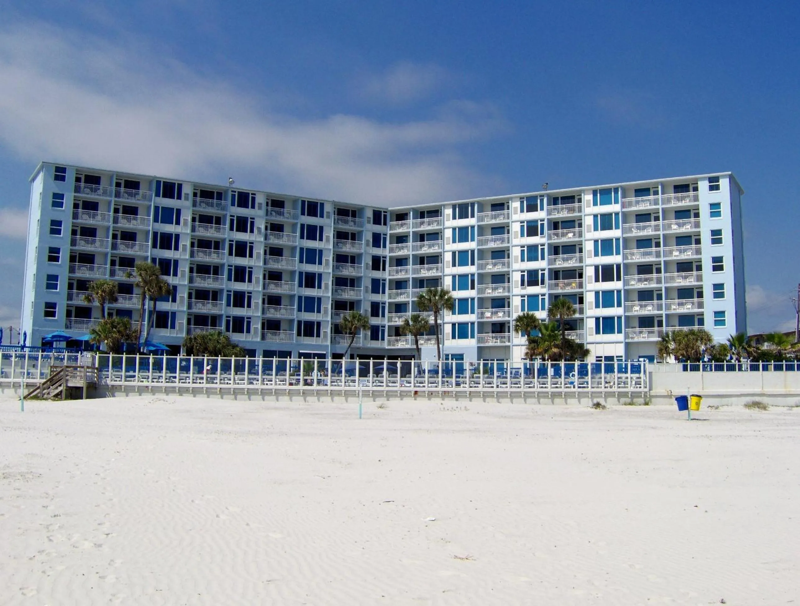 Facade/entrance in Islander Beach Resort - New Smyrna Beach
