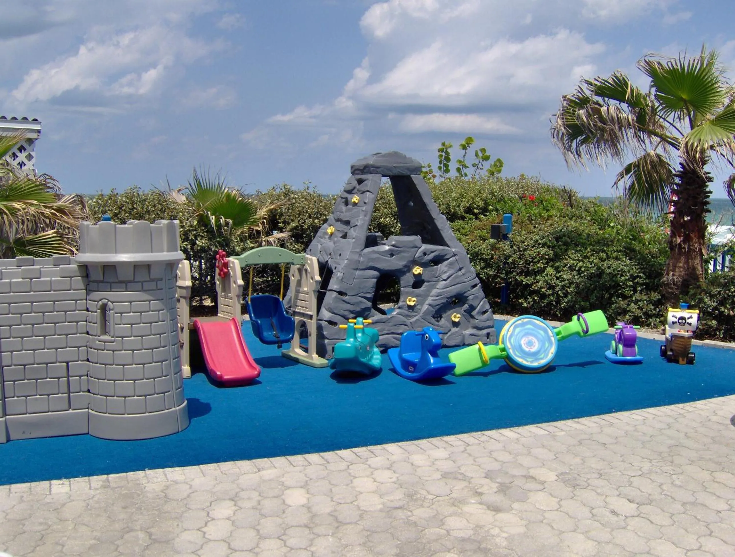 Children play ground in Islander Beach Resort - New Smyrna Beach