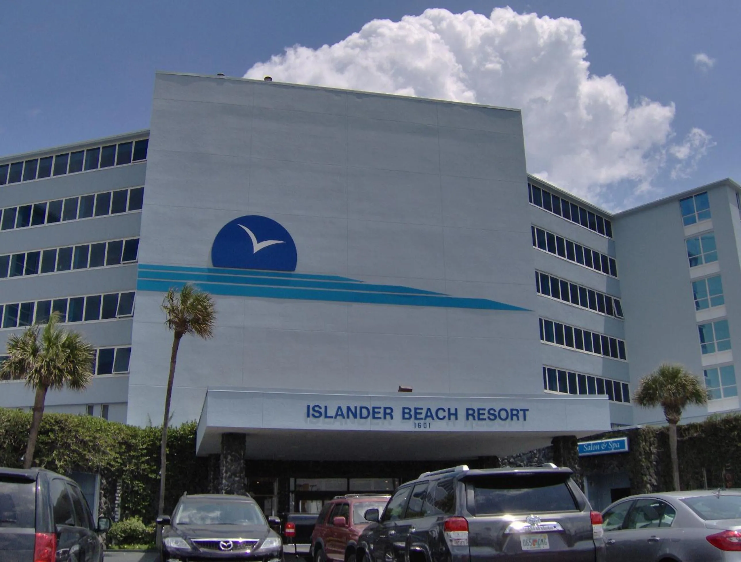 Facade/entrance in Islander Beach Resort - New Smyrna Beach