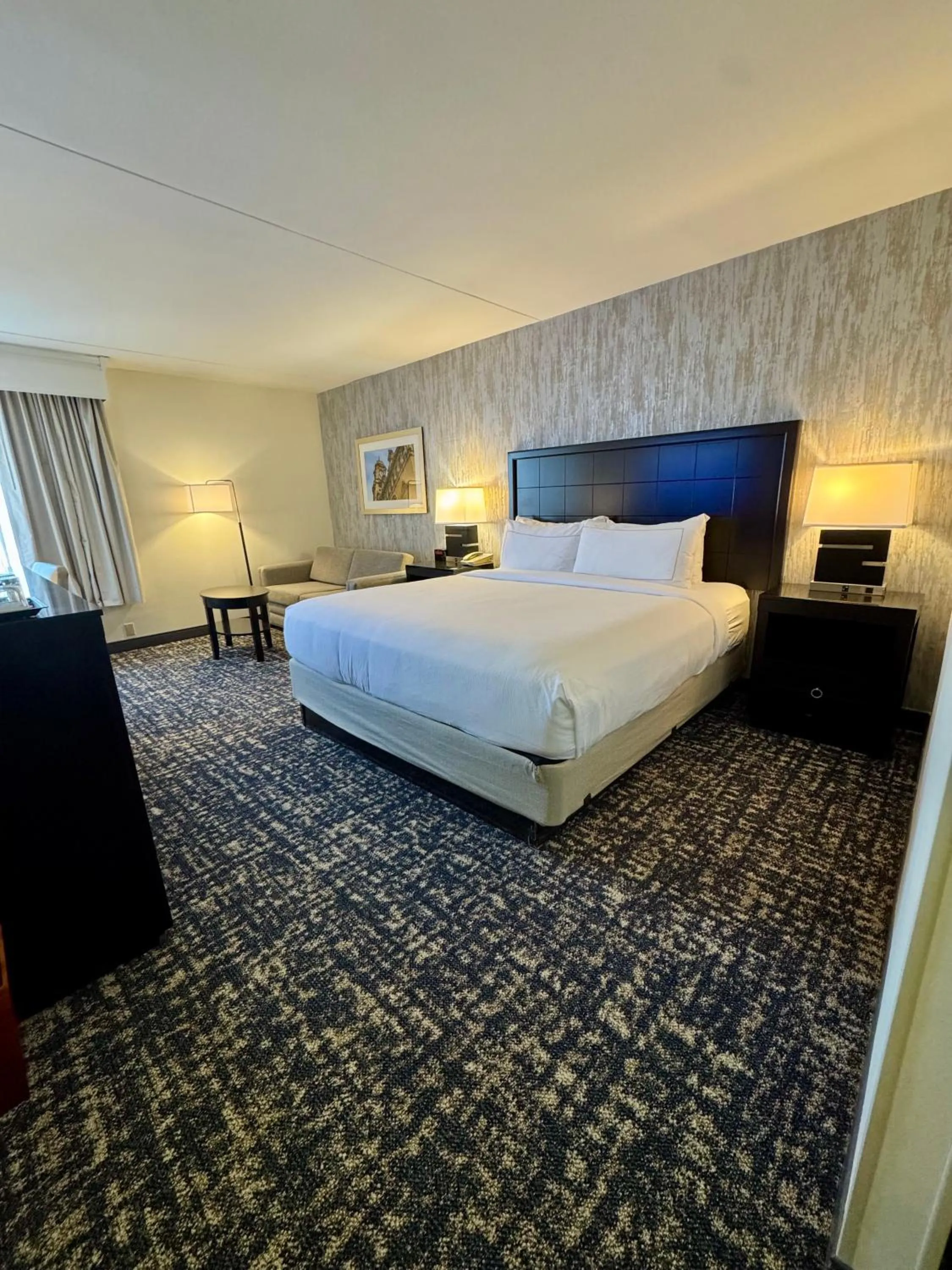 Bedroom, Bed in DoubleTree by Hilton Richmond - Midlothian