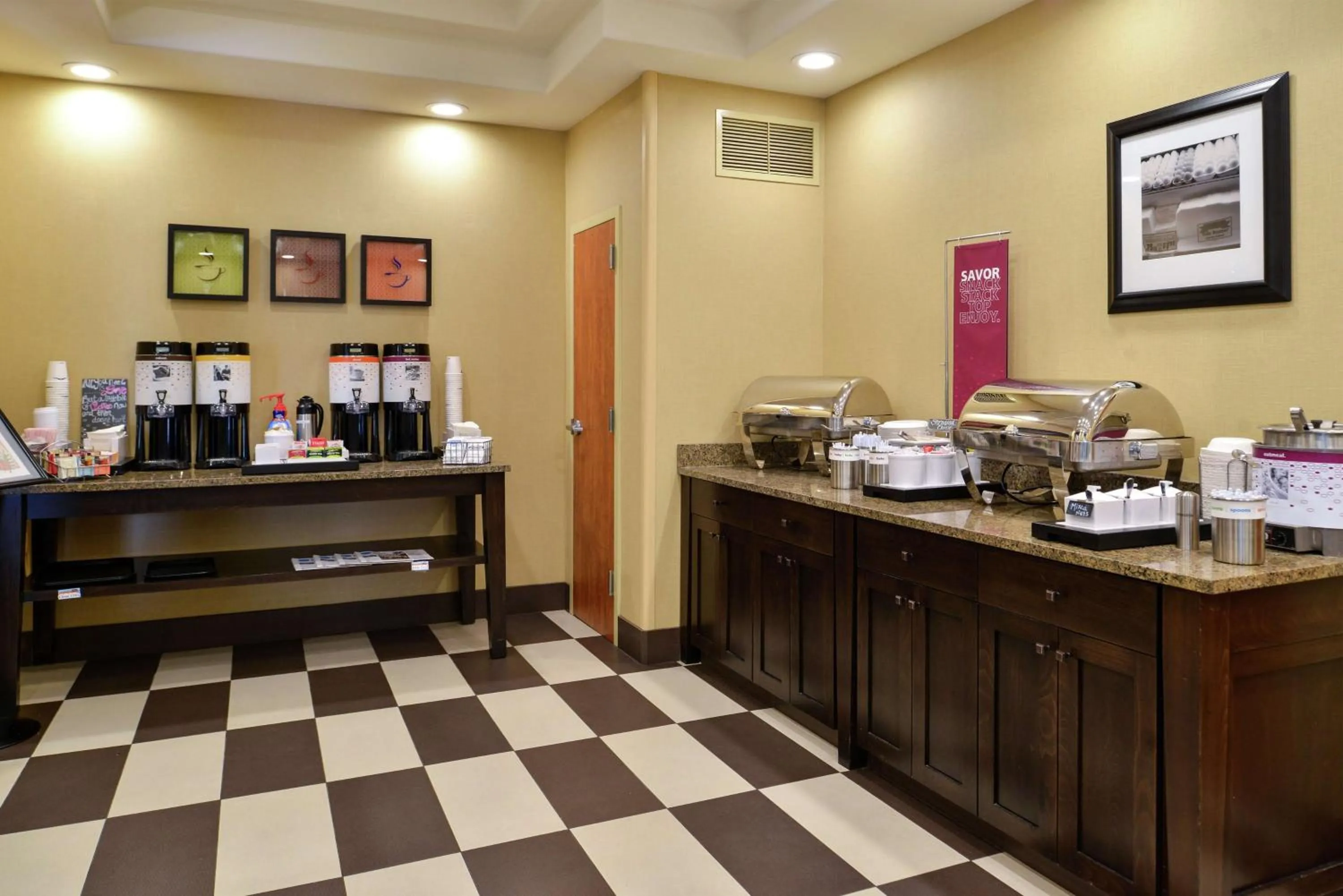Restaurant/places to eat in Hampton Inn Idaho Falls / Airport