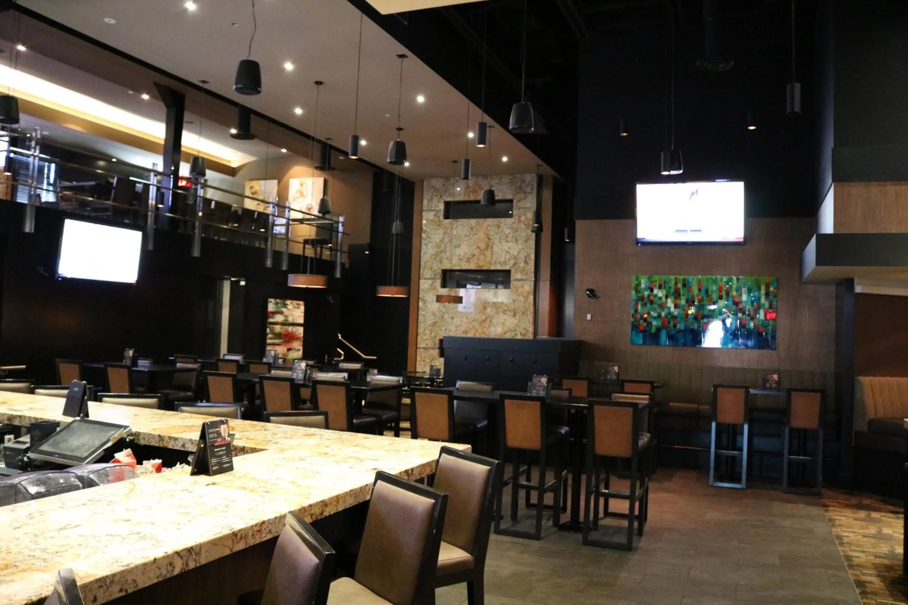 Restaurant/places to eat in Nomad Hotel & Suites