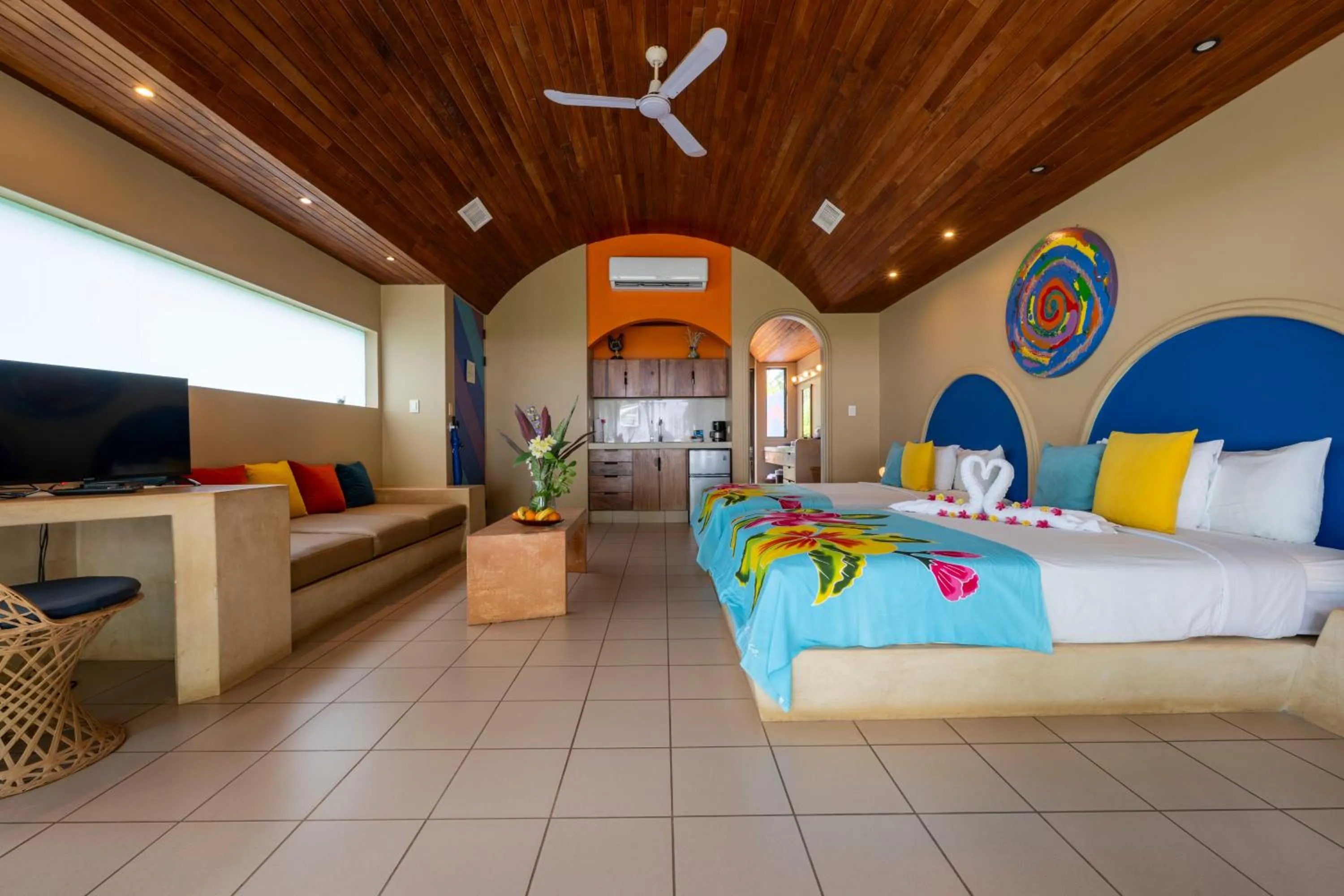 TV and multimedia in Alma del Pacifico Hotel & Spa