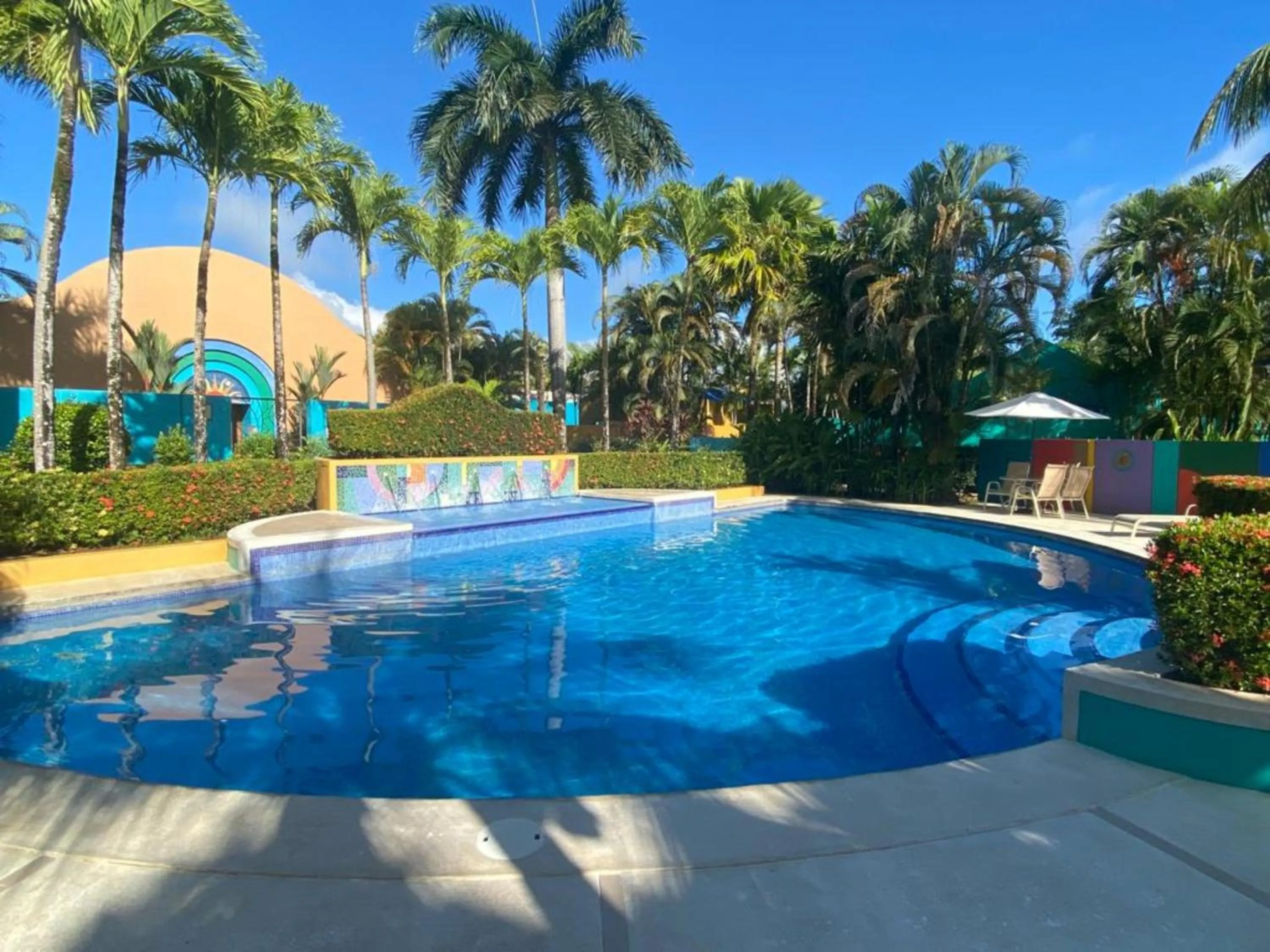Swimming pool in Alma del Pacifico Hotel & Spa