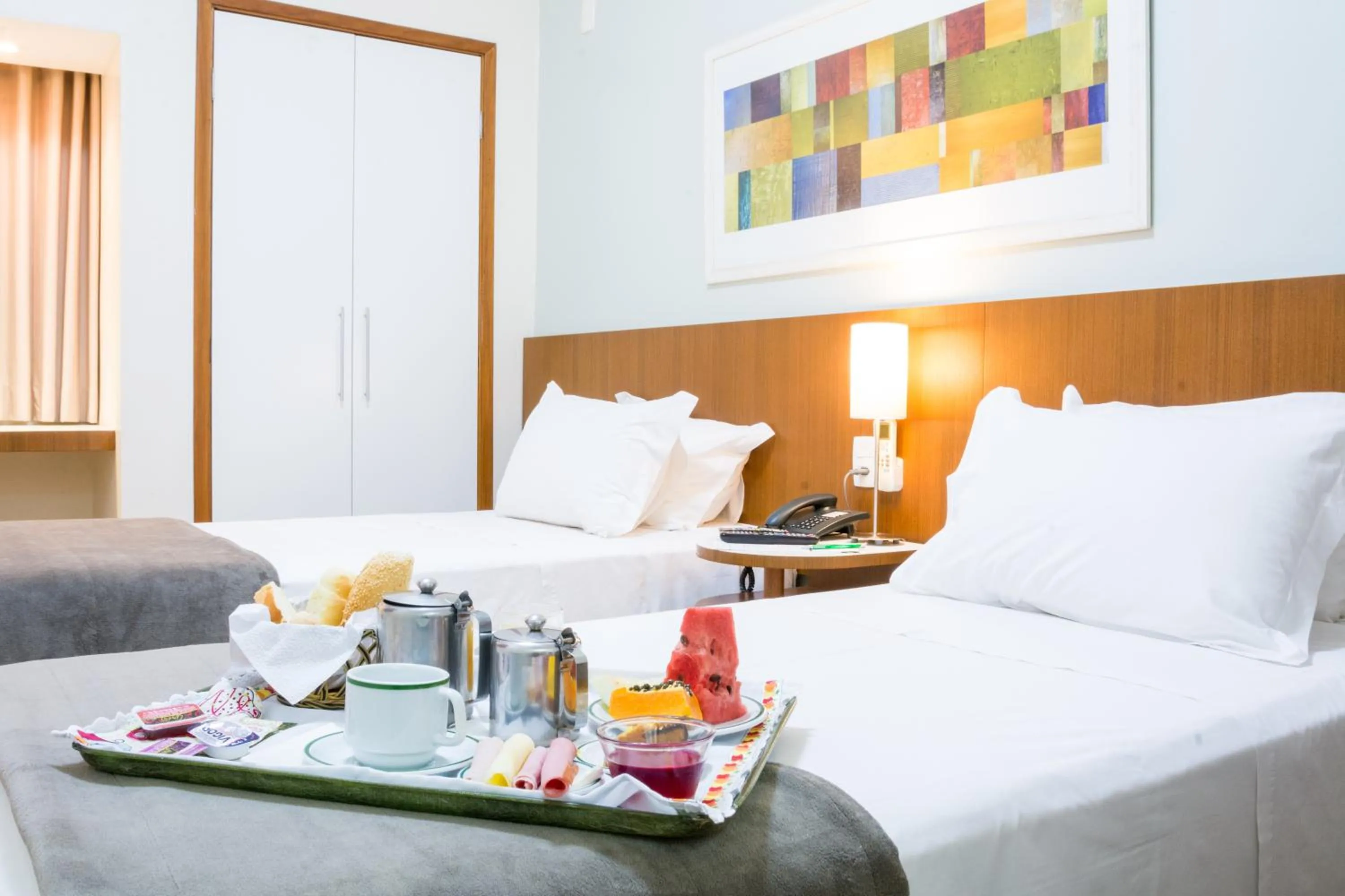 Photo of the whole room, Bed in Vitoria Regia Hotel Bauru