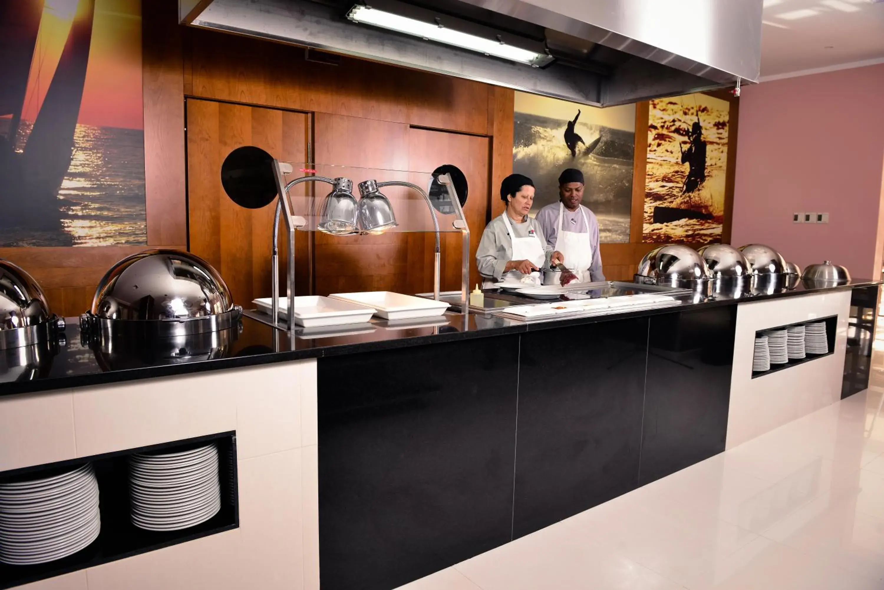 Restaurant/places to eat in Vila Gale Marina Restaurant/places to eat in Vila Gale Marina