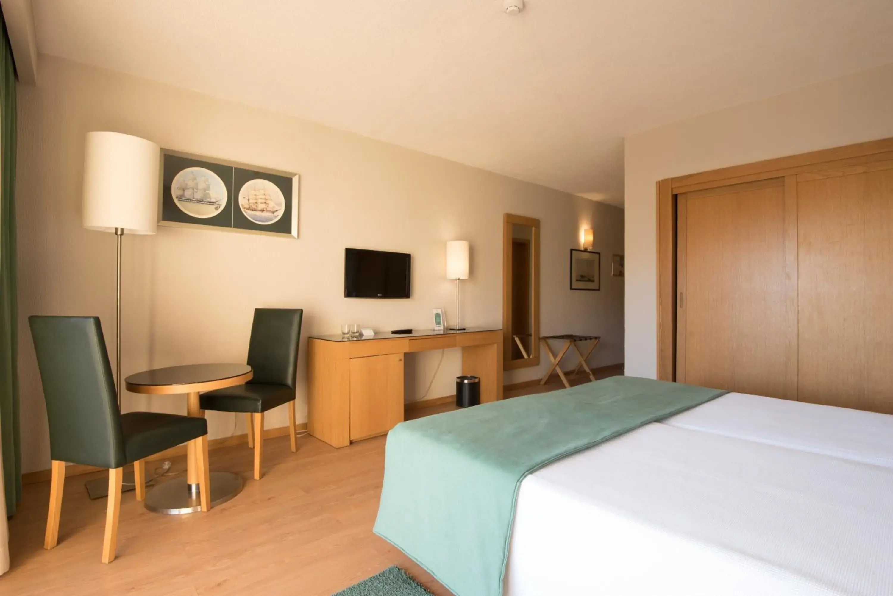 Bedroom, Bed in Vila Gale Marina Bedroom, Bed in Vila Gale Marina