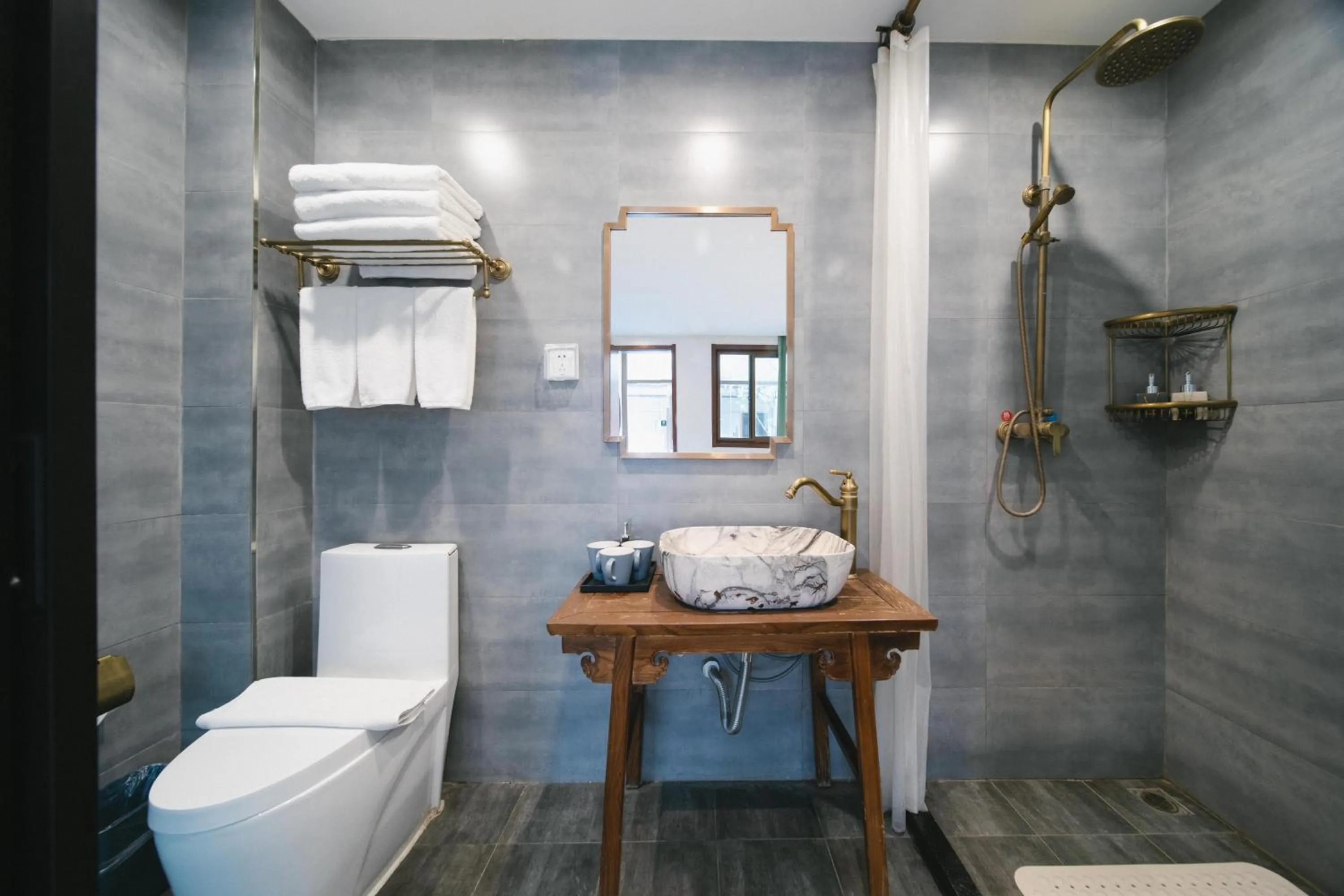 Shower in Guipu Beihai Courtyard Hotel Beijing