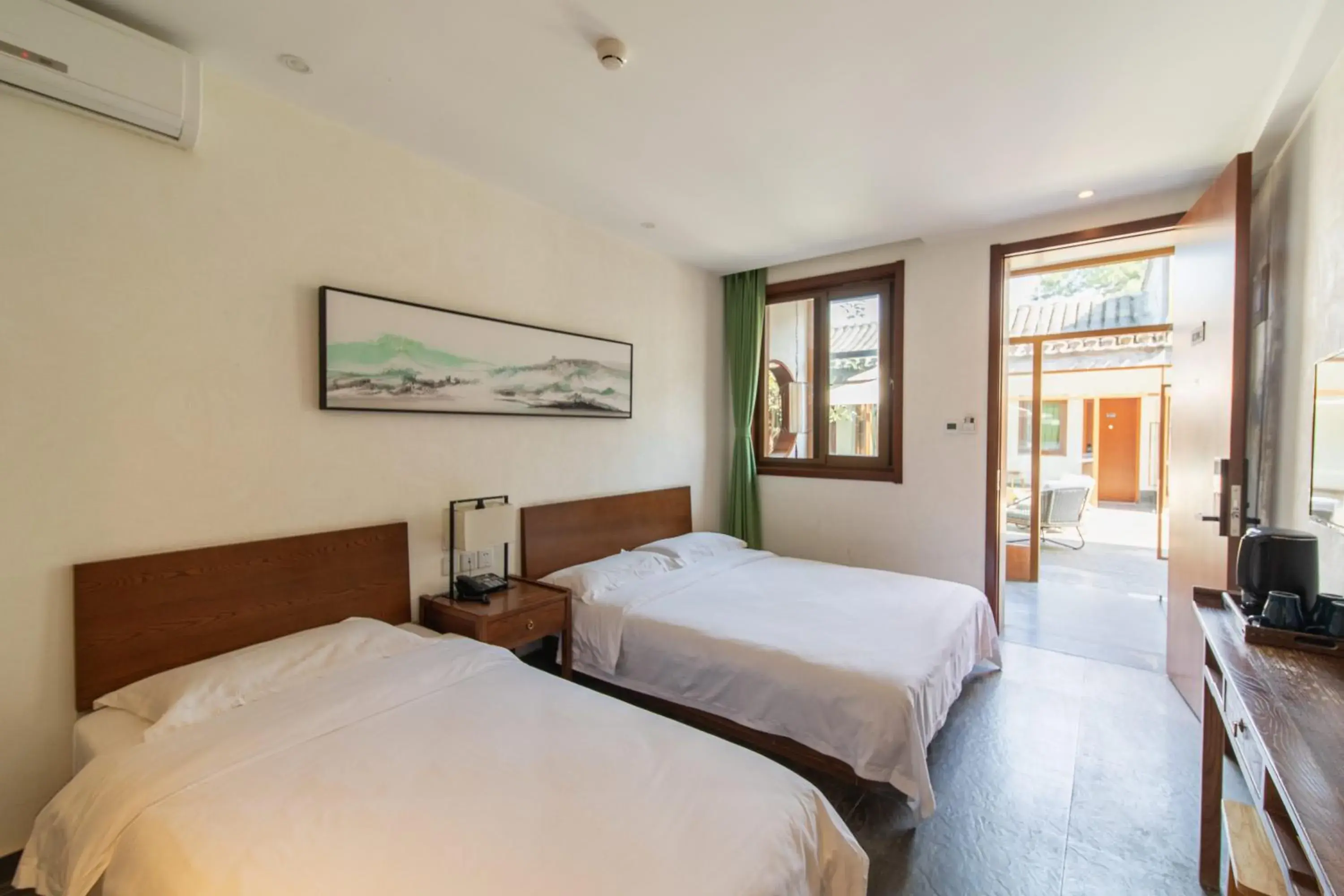 Deluxe Family Room in Guipu Beihai Courtyard Hotel Beijing Deluxe Family Room in Guipu Beihai Courtyard Hotel Beijing