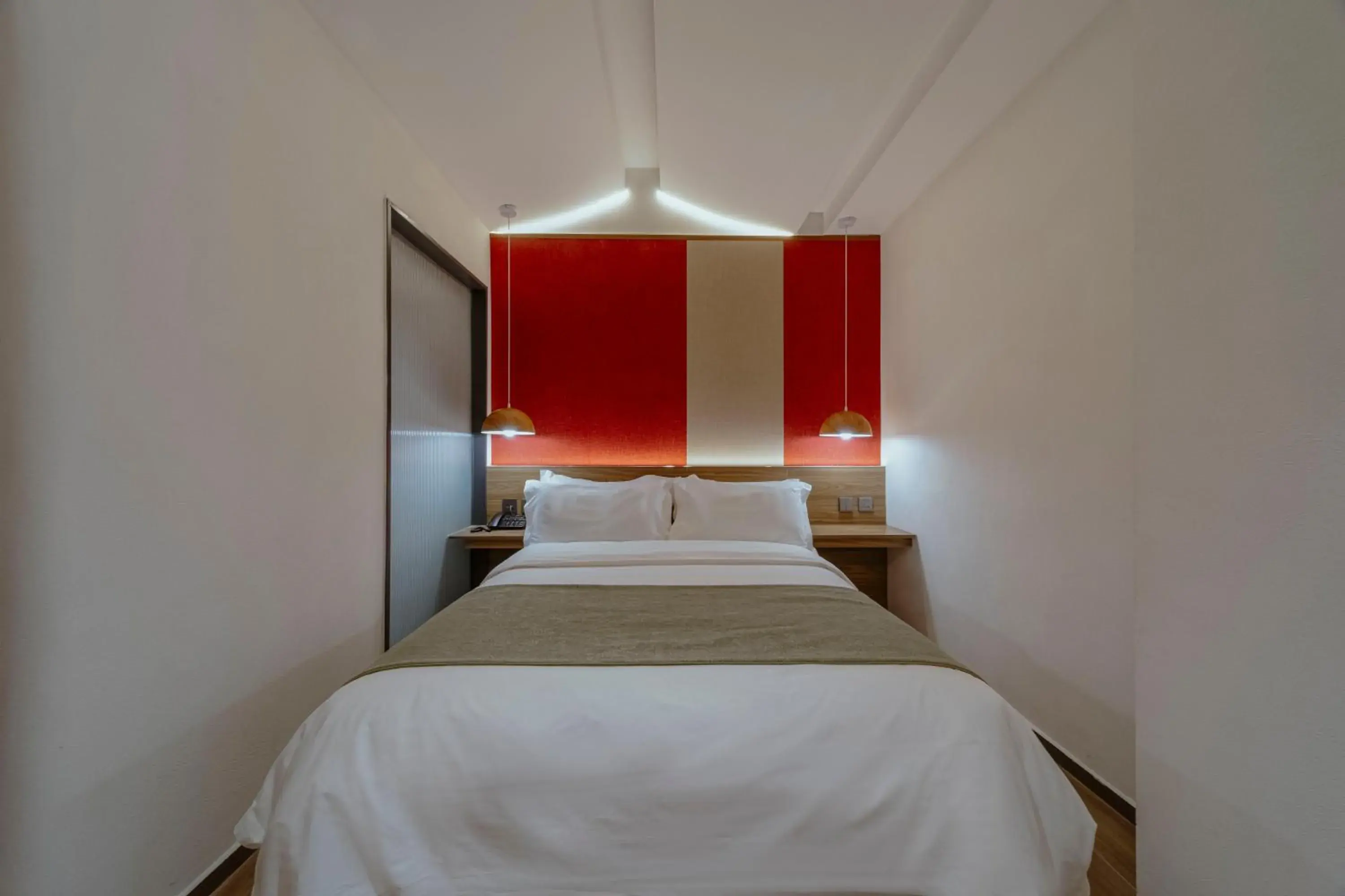 Photo of the whole room, Bed in Guipu Beihai Courtyard Hotel Beijing Photo of the whole room, Bed in Guipu Beihai Courtyard Hotel Beijing