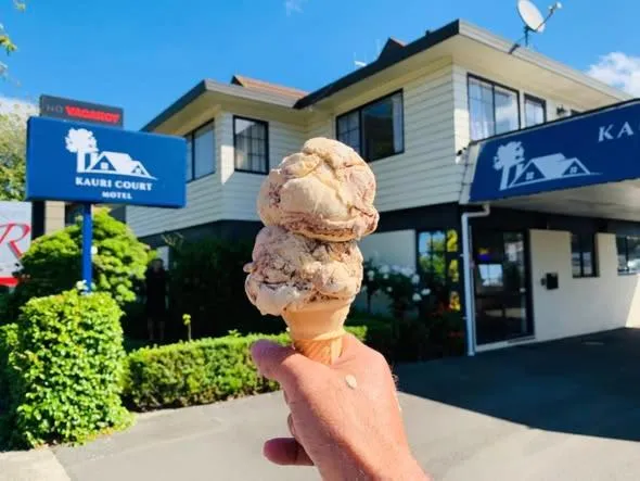 Property building in Kauri Court Motel and Apartments