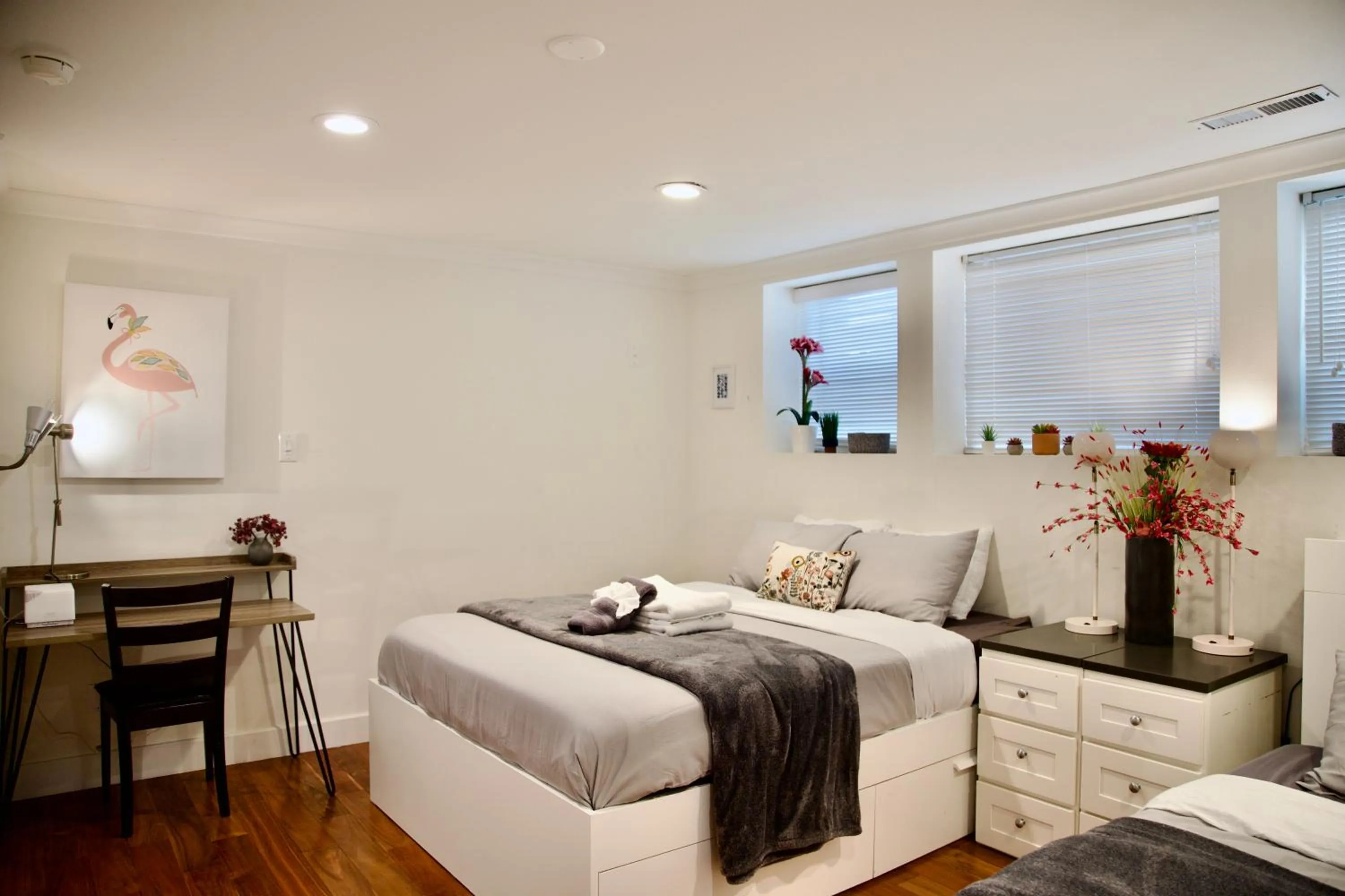 Bedroom, Bed in Scenic Lake View Home