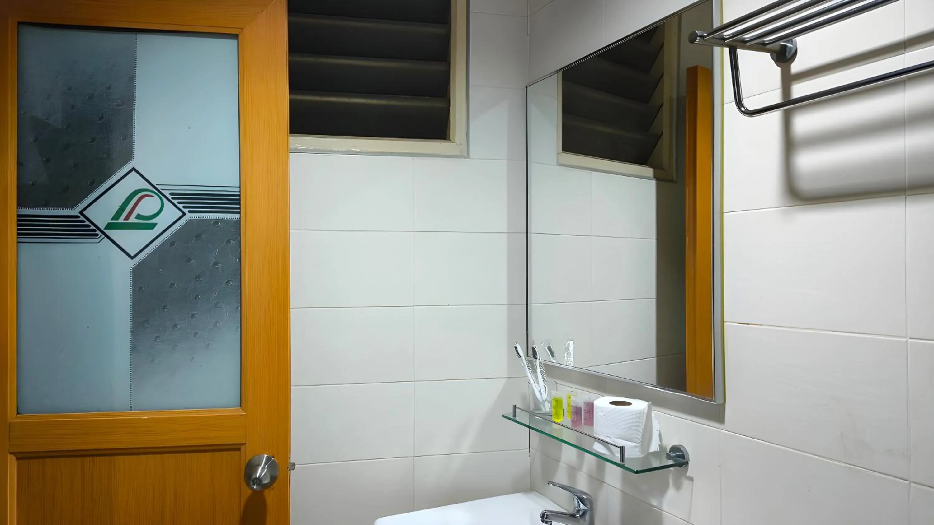 Bathroom in LEO Express Hotel