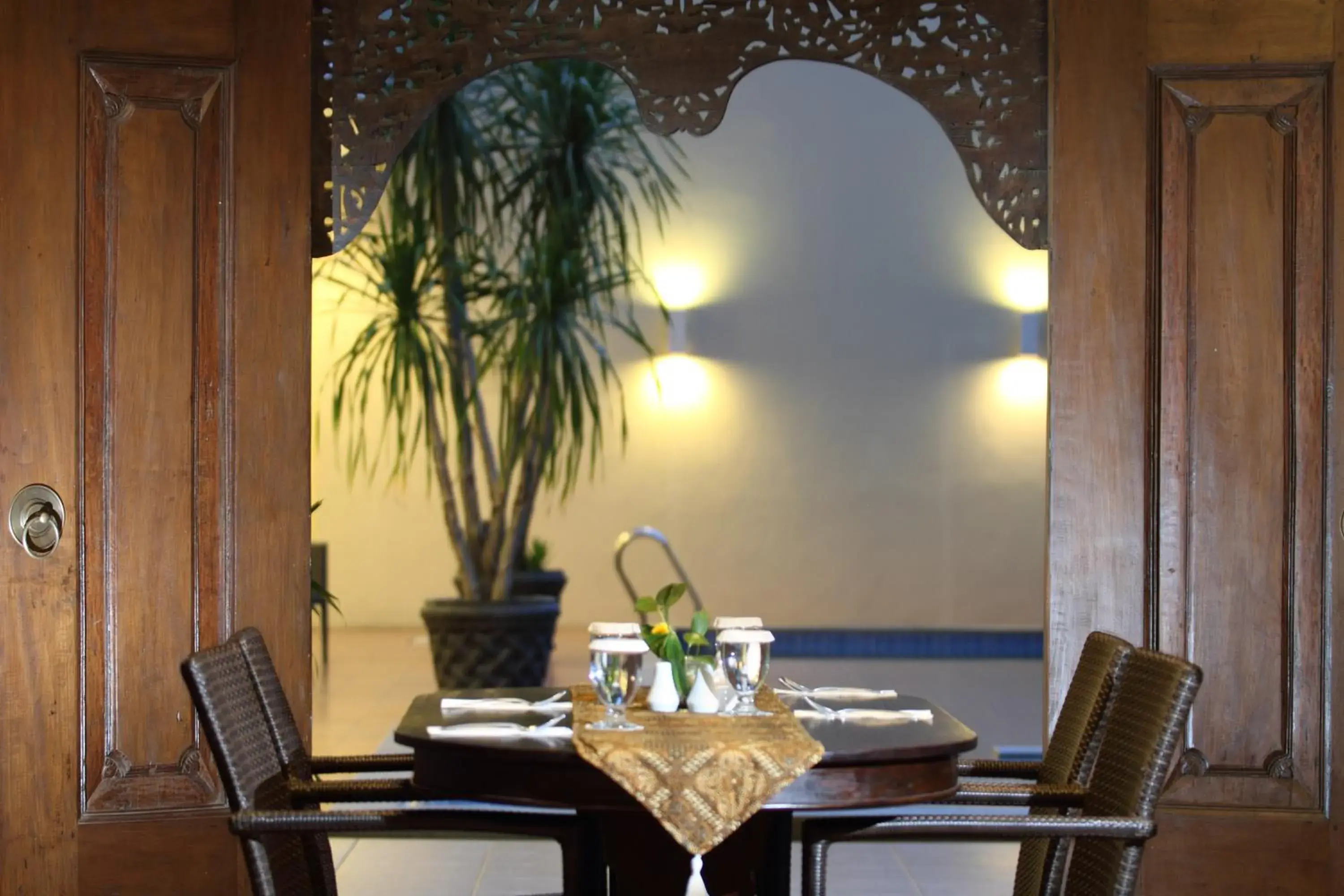 Restaurant/Places to Eat in Sakanti City Hotel