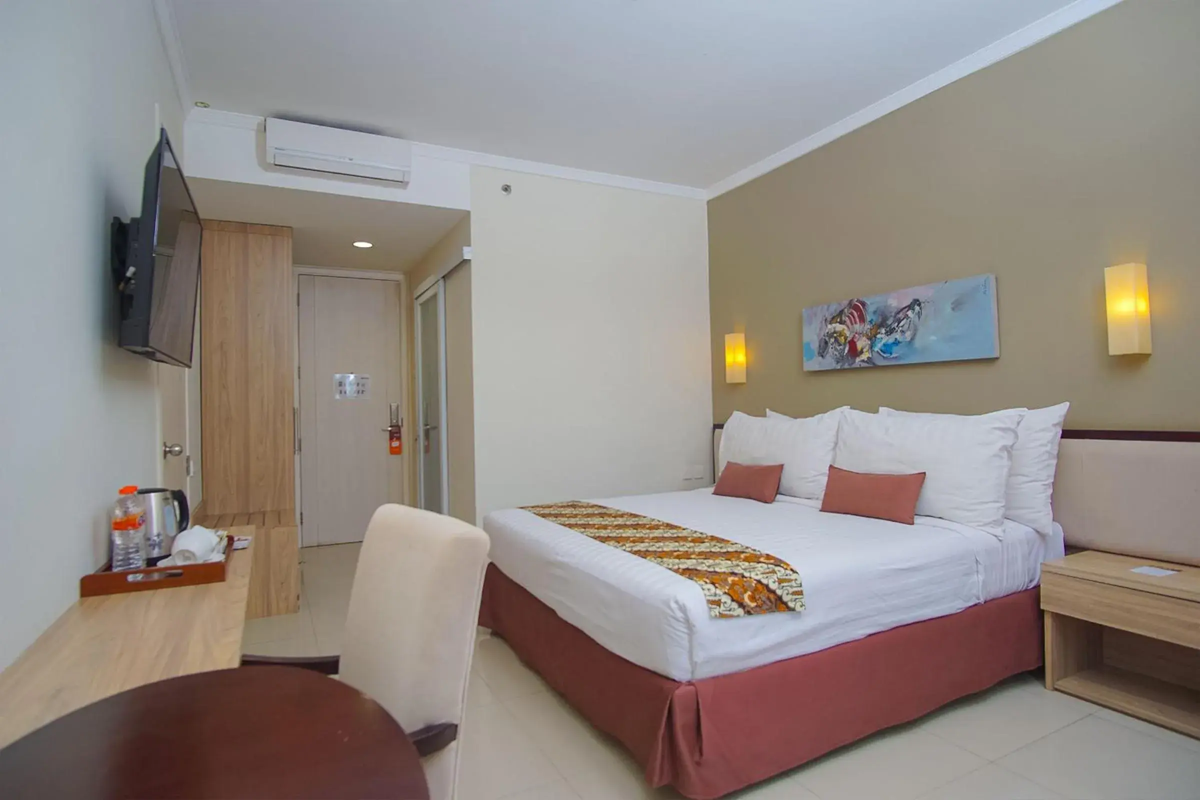 Bedroom, Bed in Sakanti City Hotel