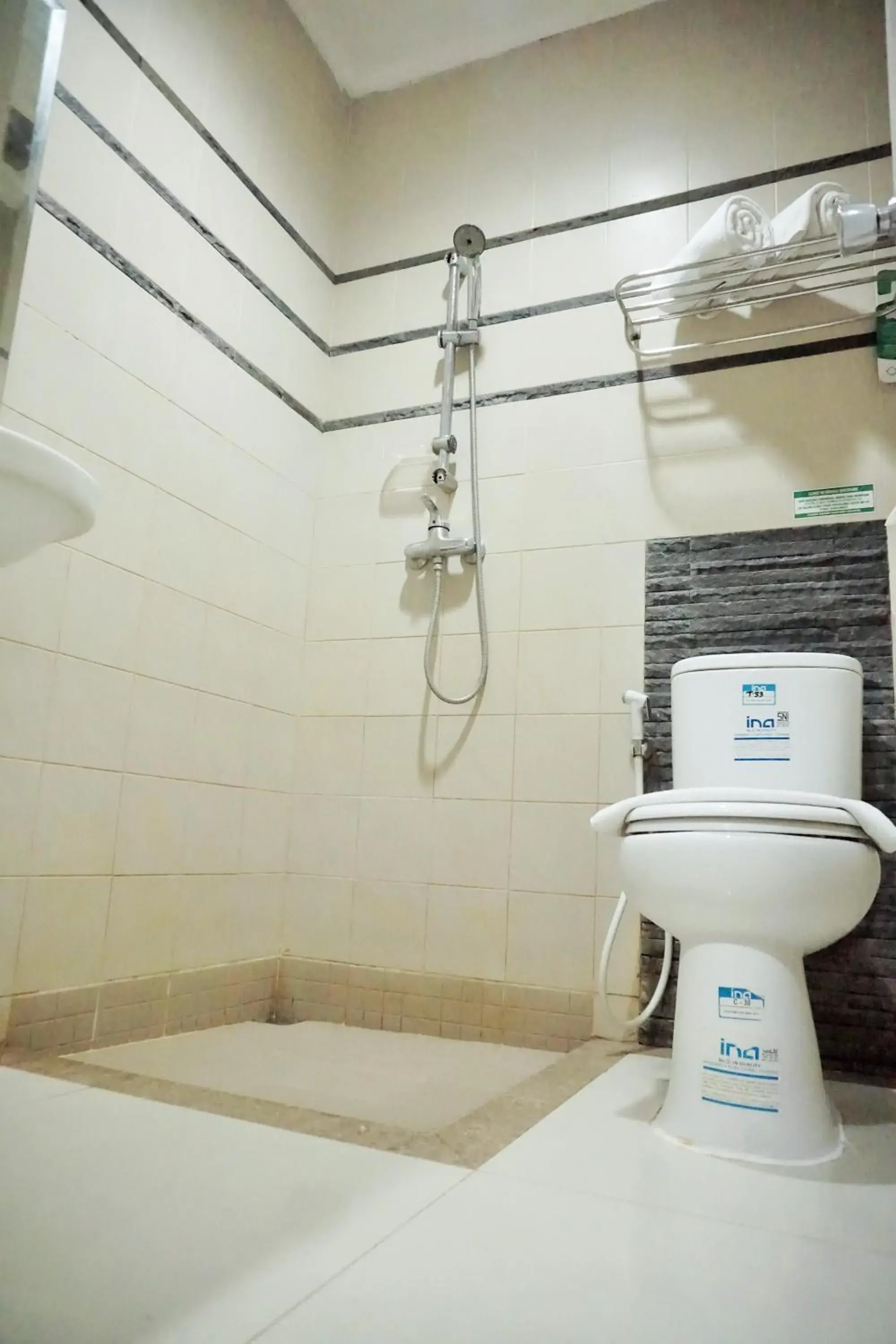 Bathroom in Sakanti City Hotel