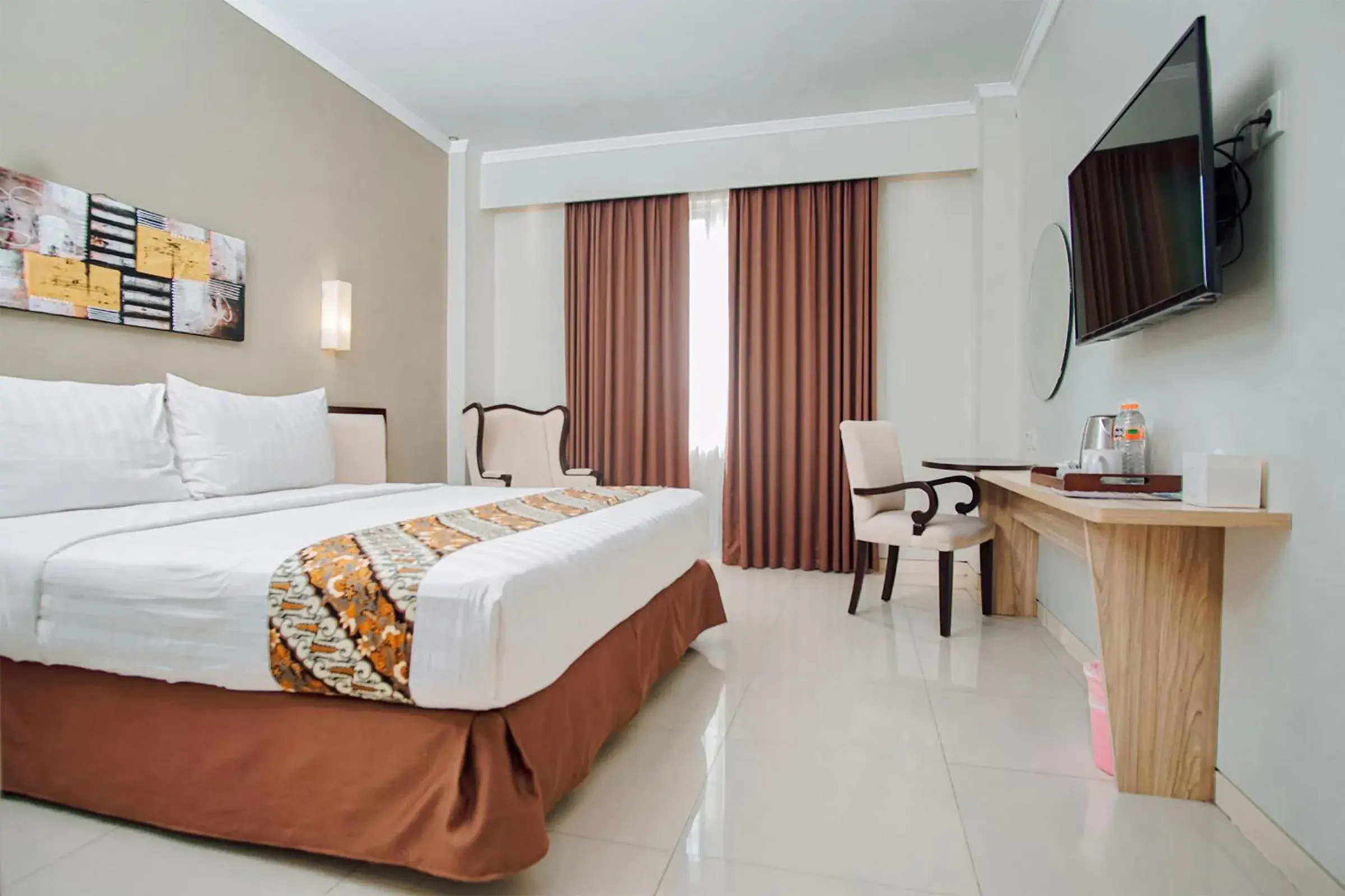 Bedroom, Bed in Sakanti City Hotel