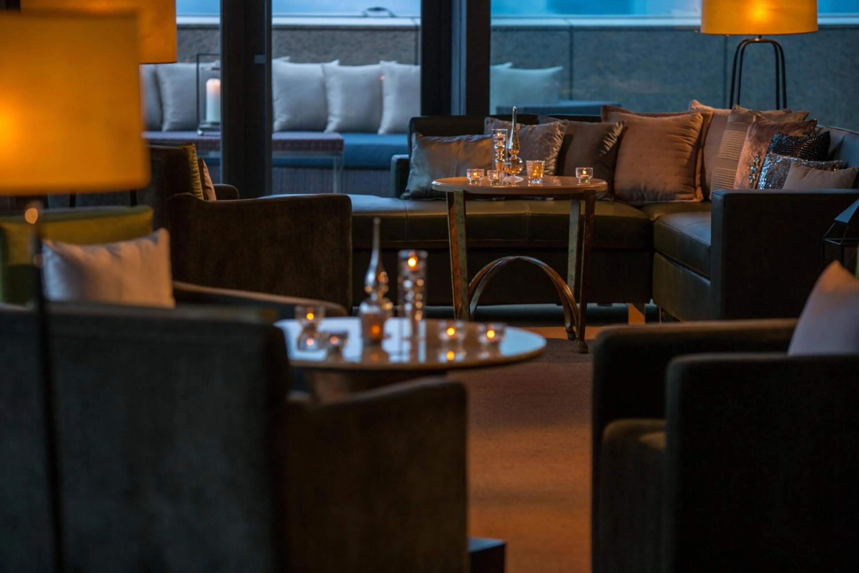 Lounge or bar in Renaissance Guiyang Hotel