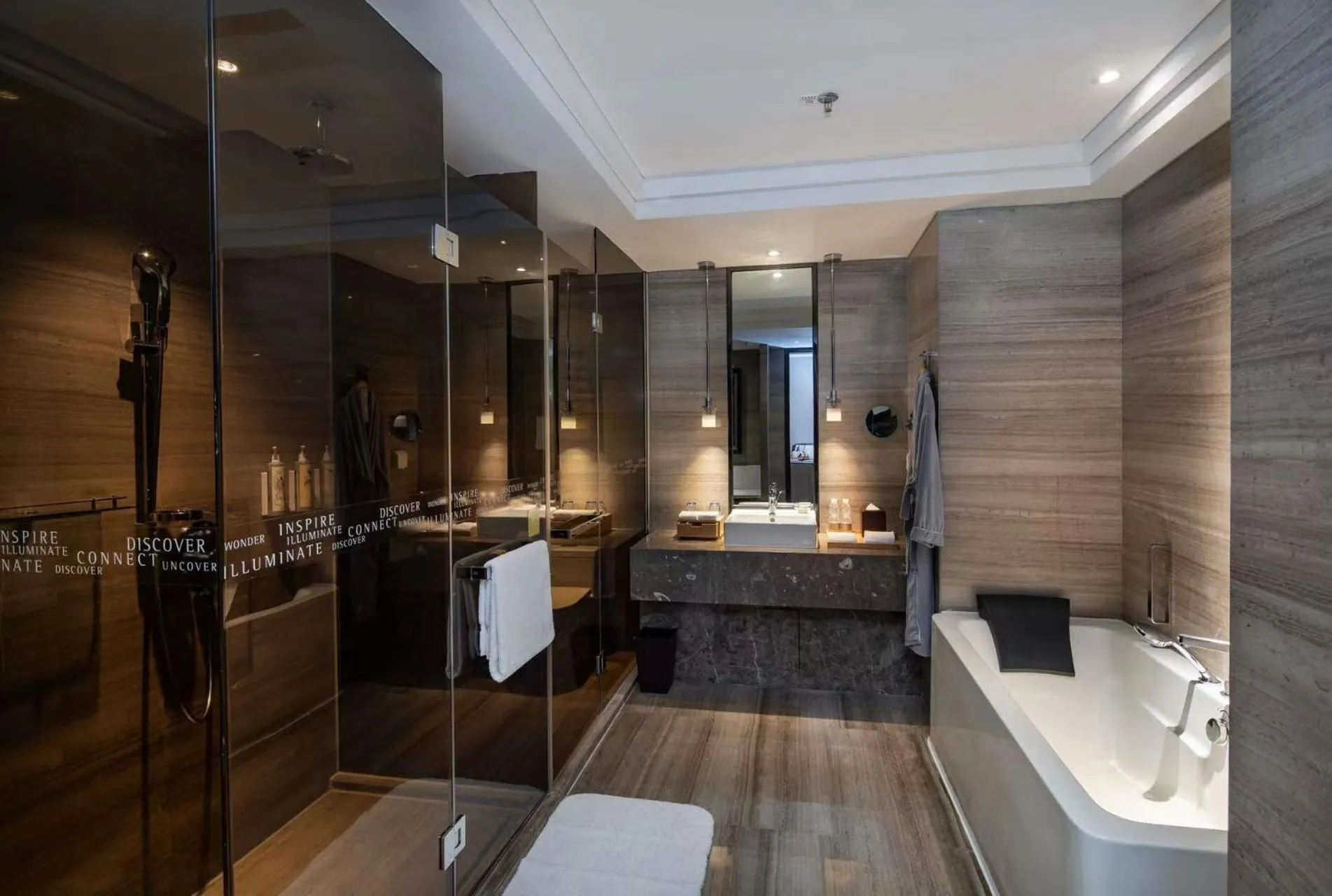 Bathroom in Renaissance Guiyang Hotel
