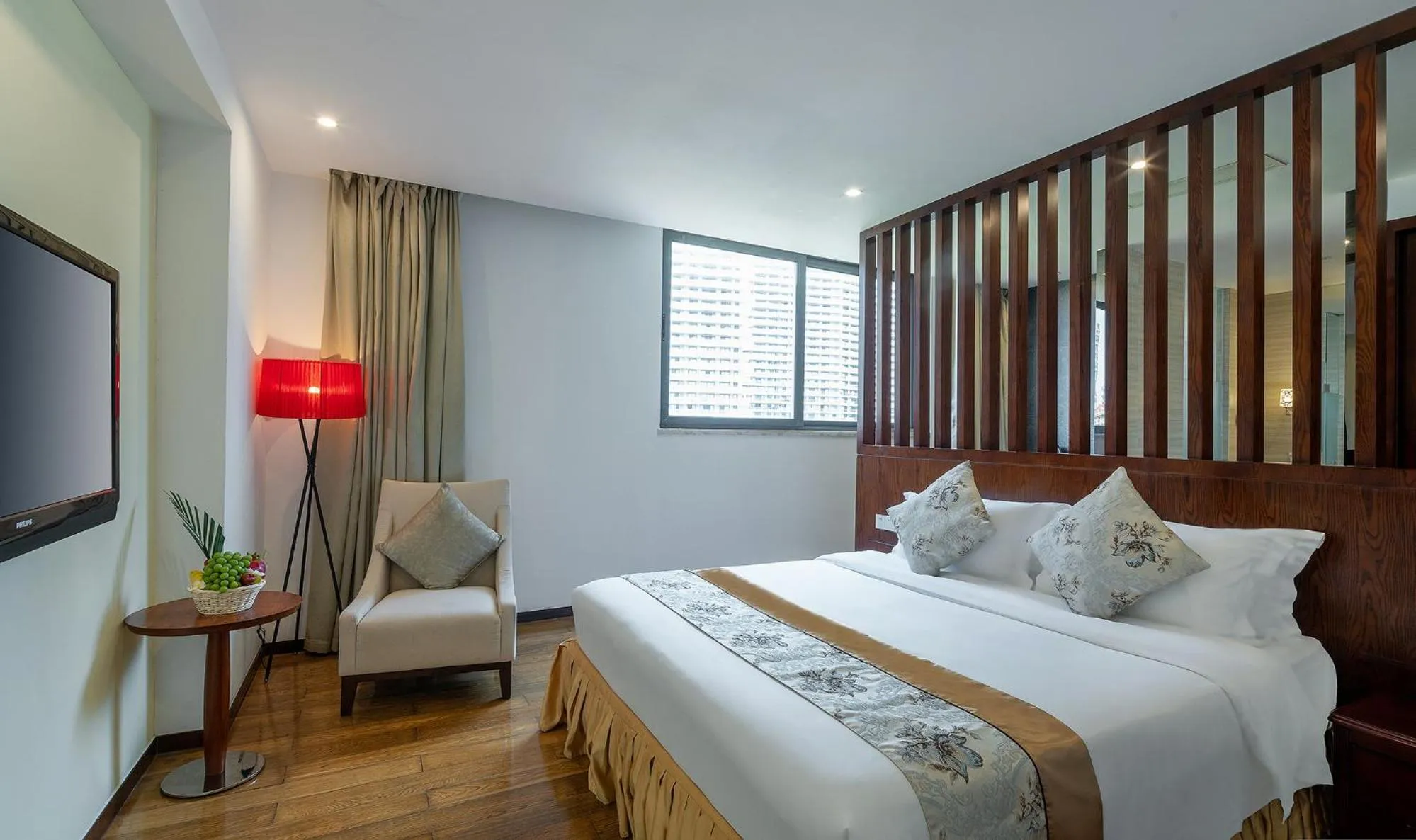 Bed in Sanya Serenity Coast Marina Hotel