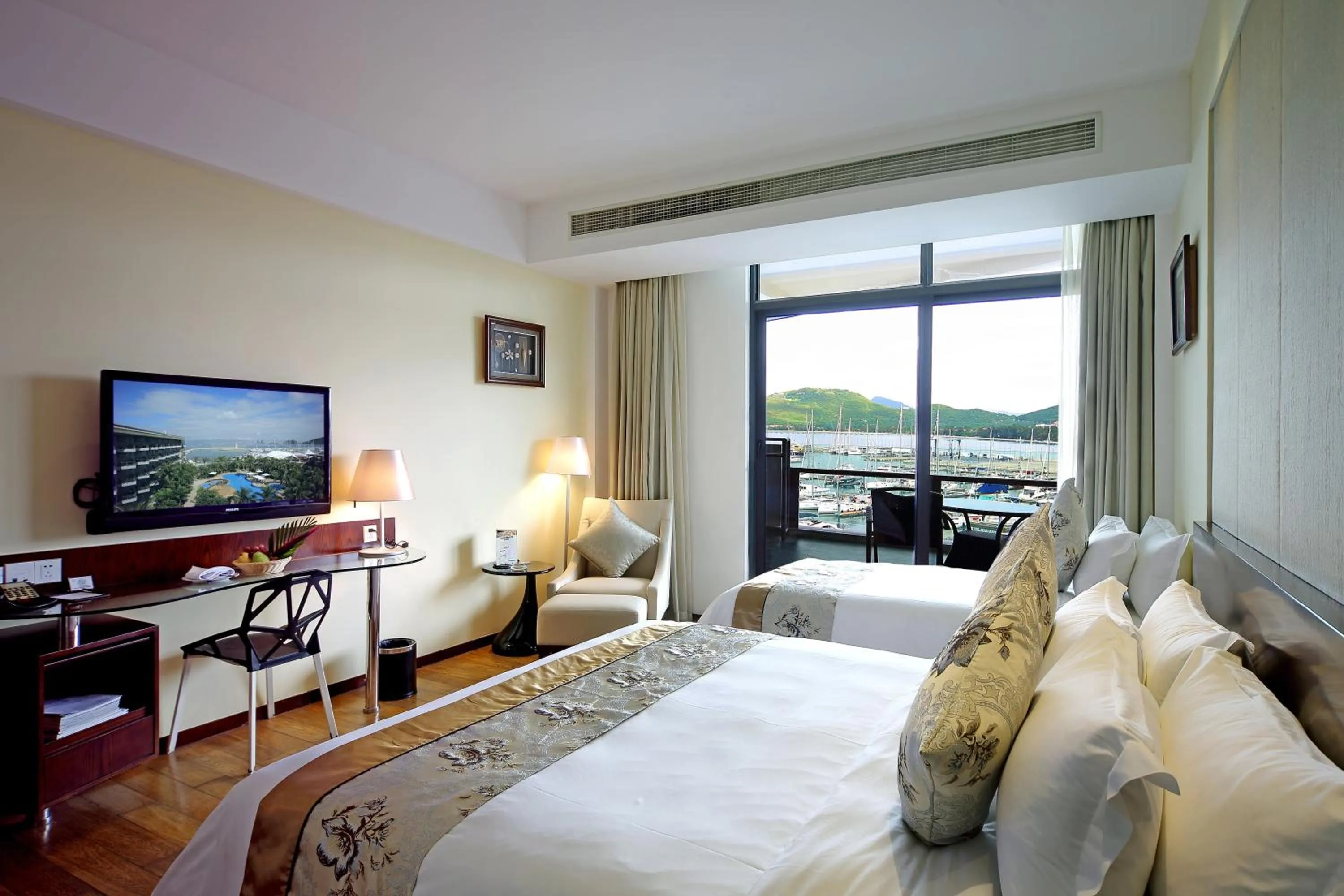 Photo of the whole room in Sanya Serenity Coast Marina Hotel