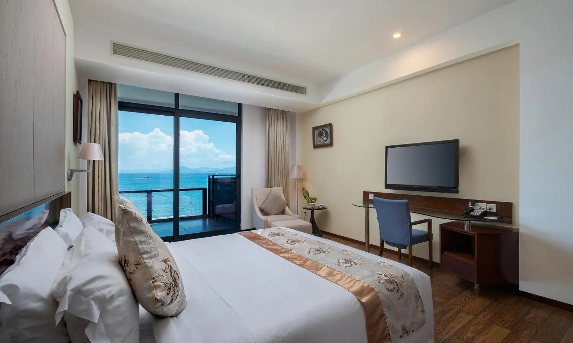 Sea view in Sanya Serenity Coast Marina Hotel Sea view in Sanya Serenity Coast Marina Hotel
