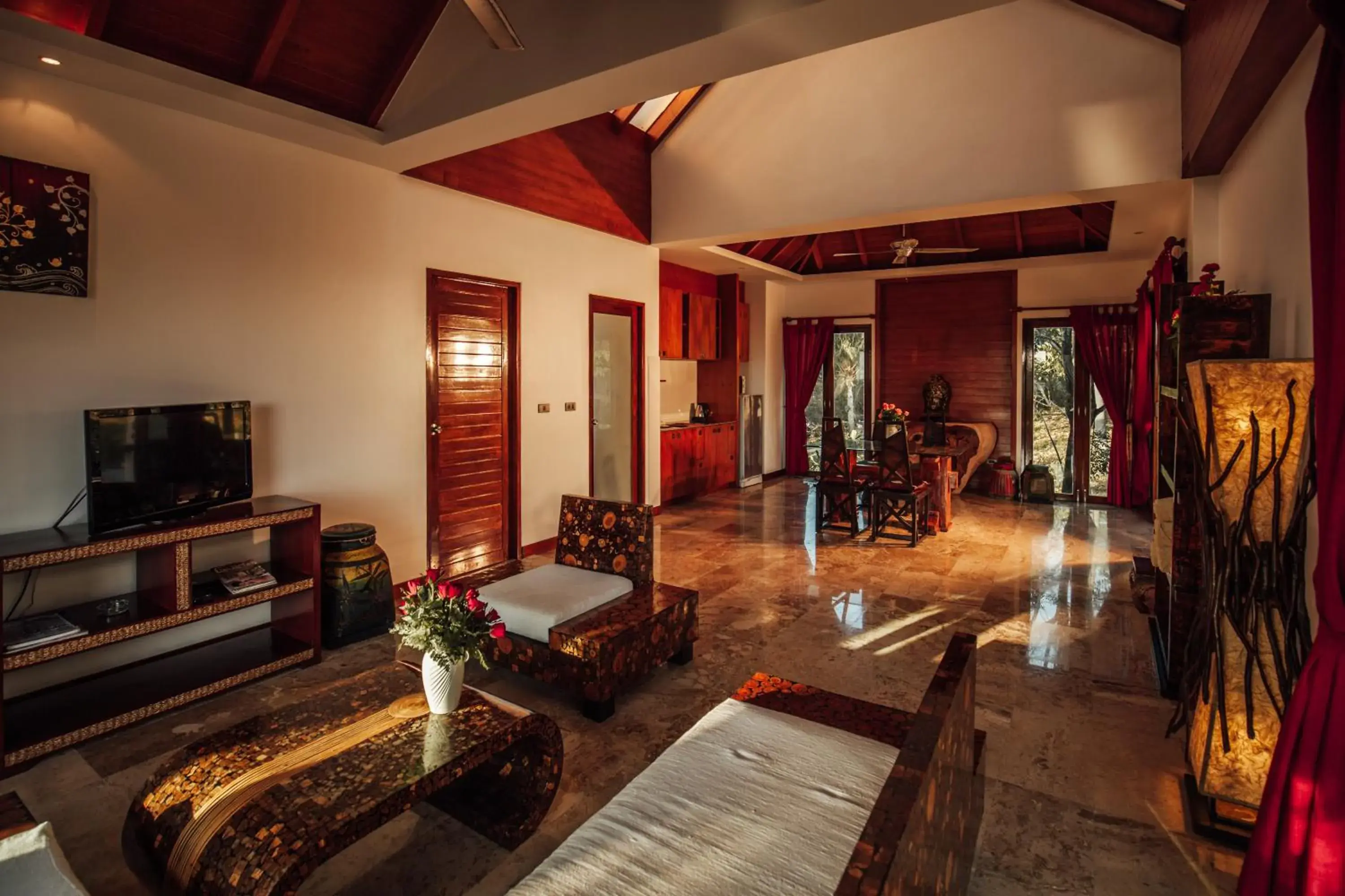 Kitchen or kitchenette, Seating Area in Thai Island Dream Estate