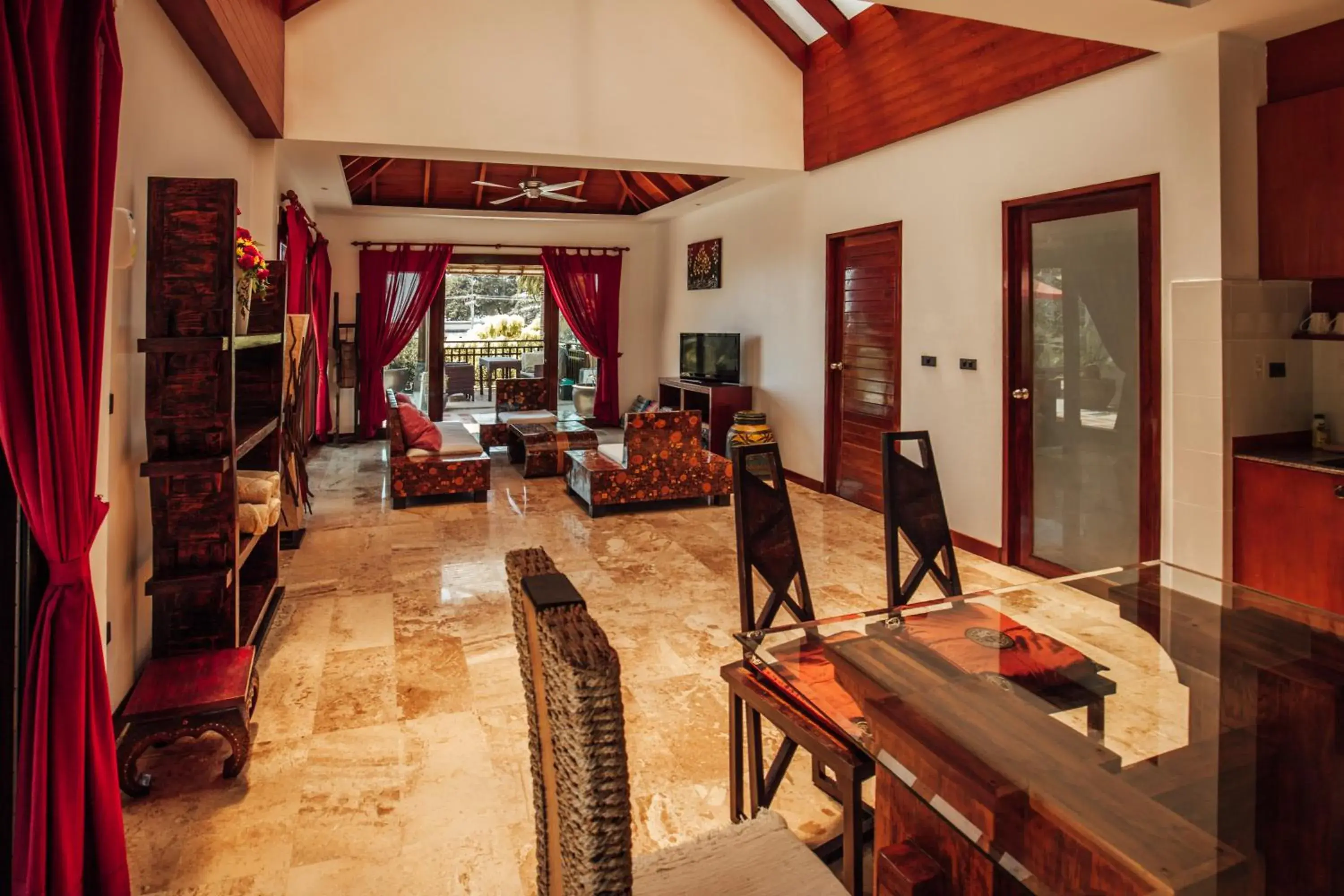 Kitchen or kitchenette in Thai Island Dream Estate