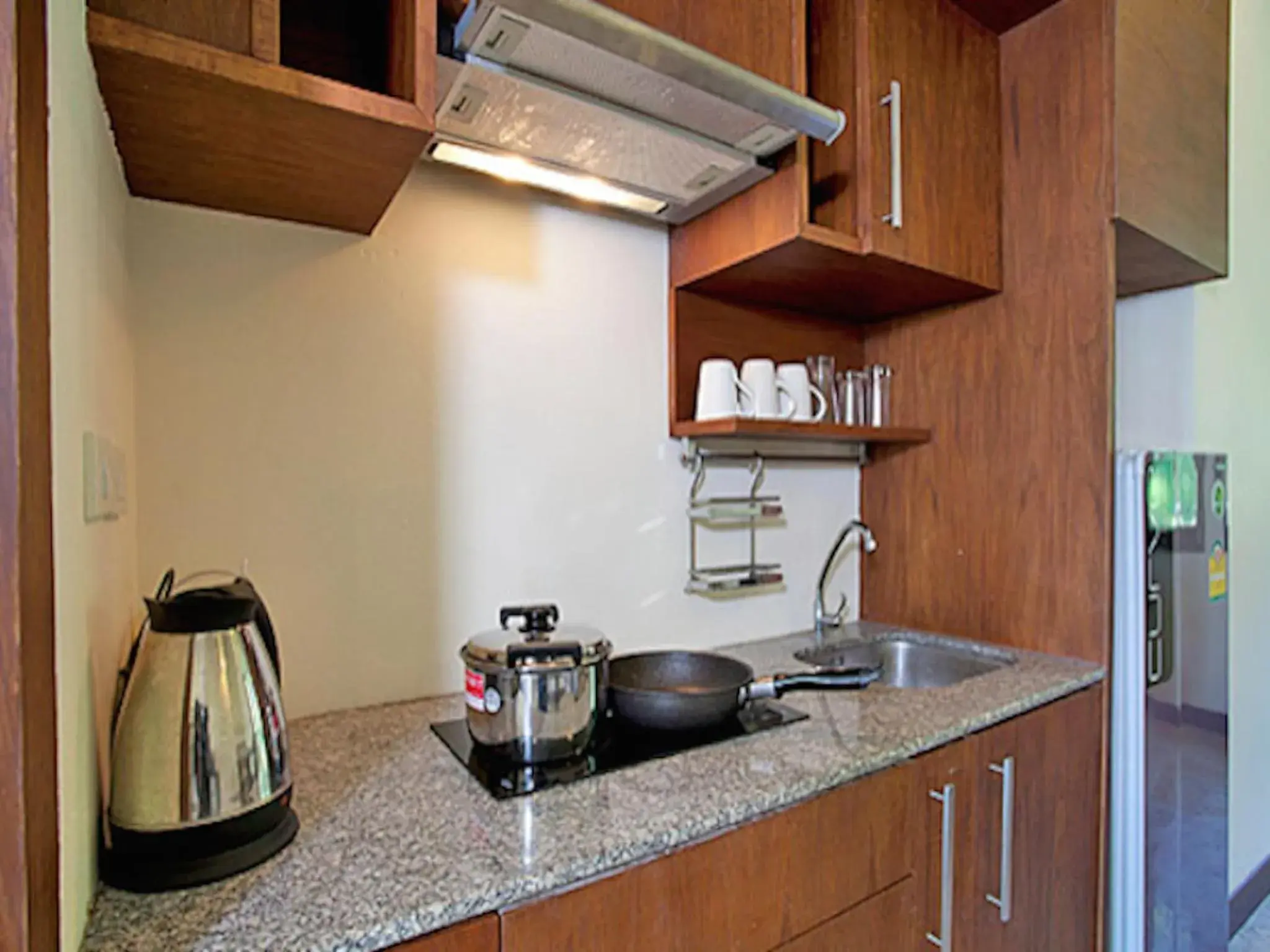 Kitchen/Kitchenette in Thai Island Dream Estate