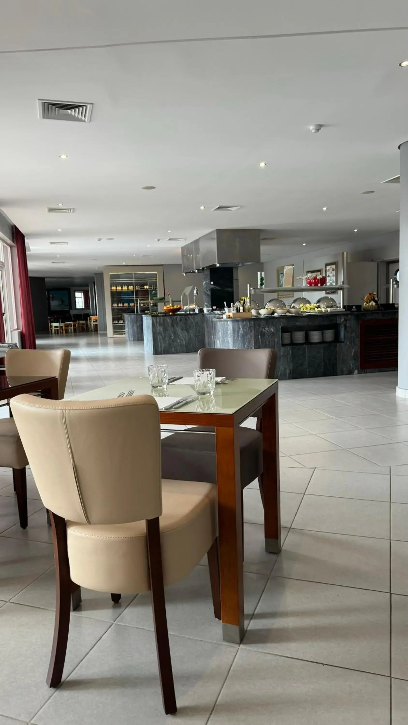 Restaurant/places to eat in Vila Gale Nautico Restaurant/places to eat in Vila Gale Nautico