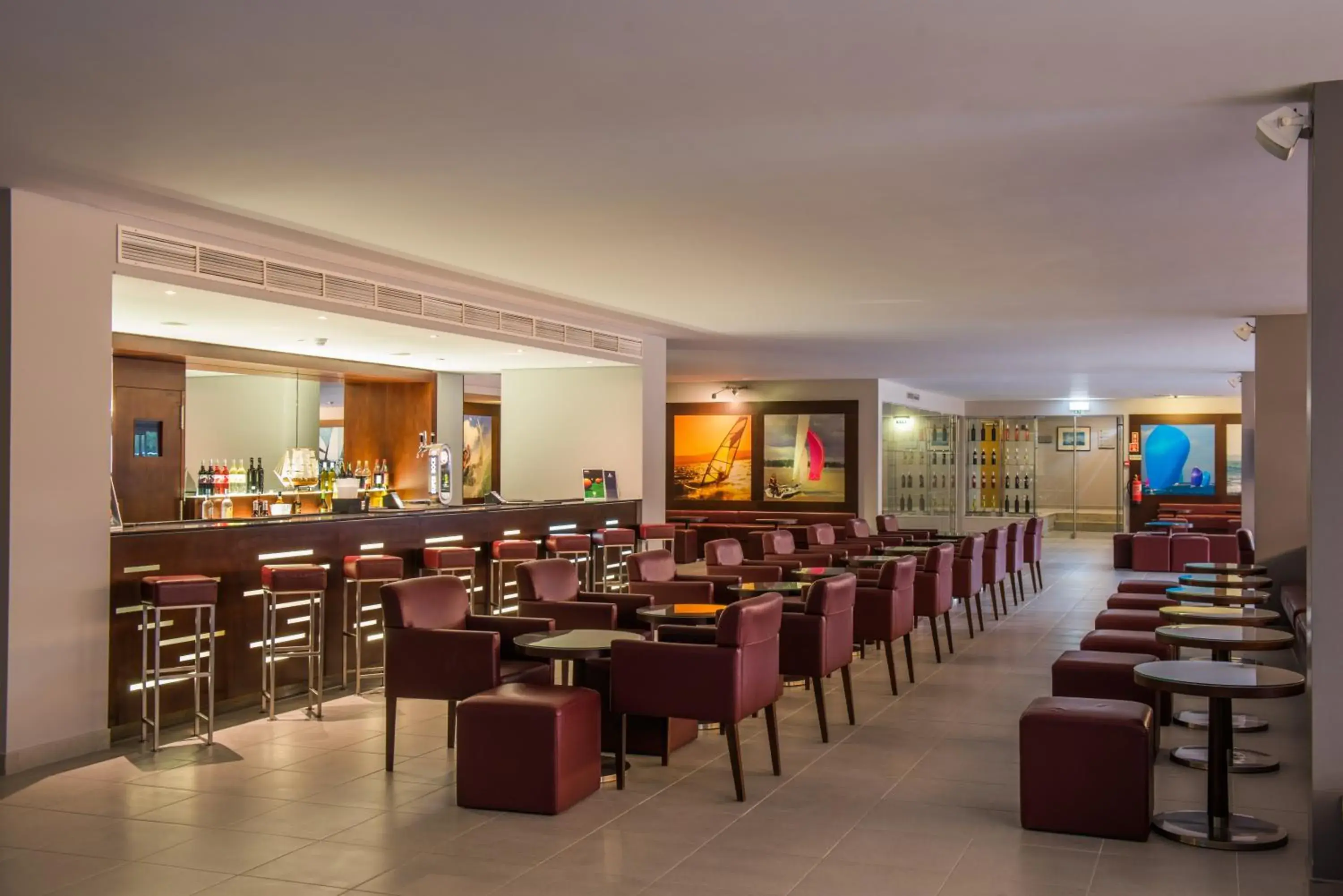 Lounge or bar in Vila Gale Nautico Lounge or bar in Vila Gale Nautico