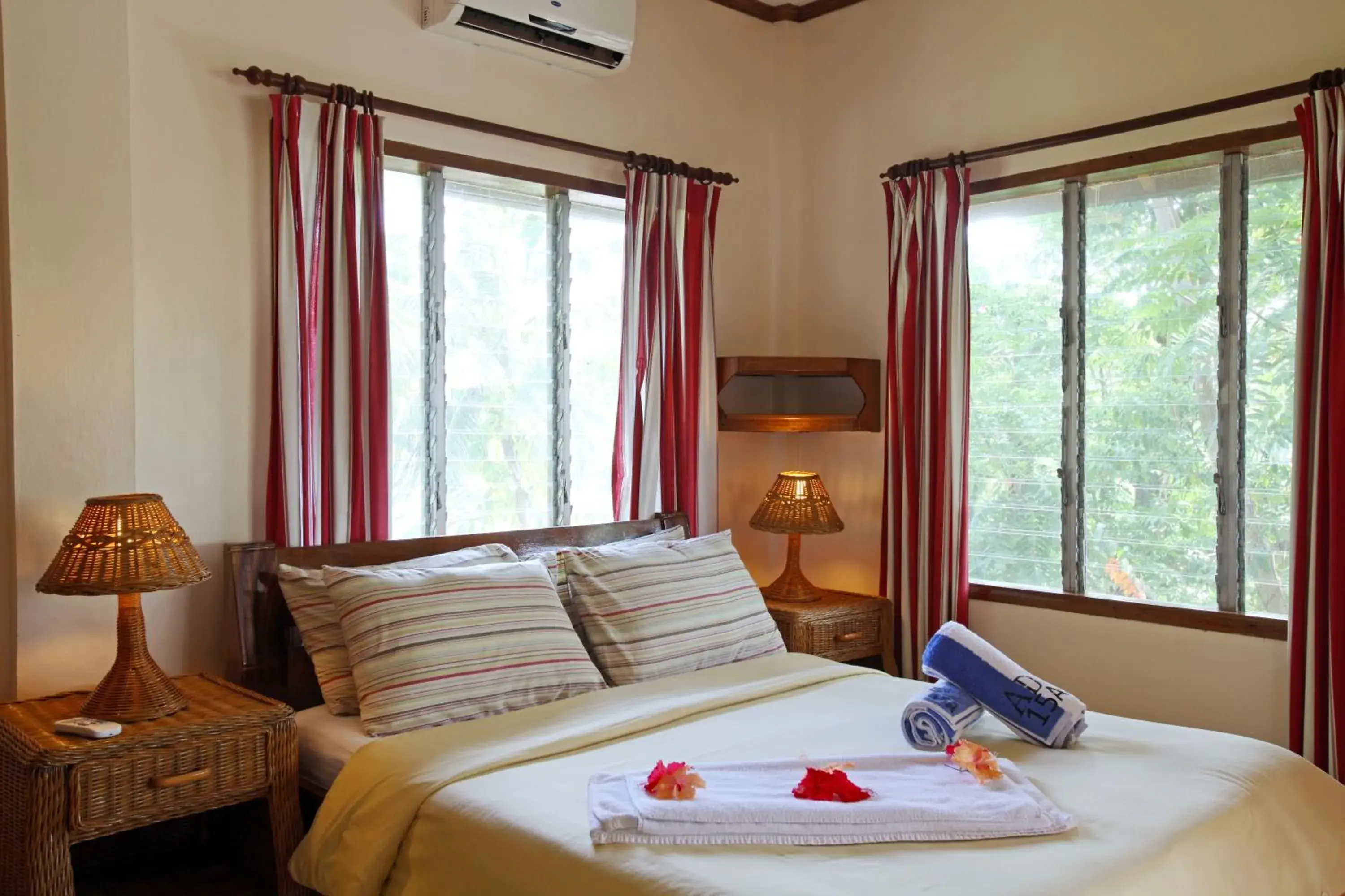 Bed in El Galleon Beach Resort Bed in El Galleon Beach Resort