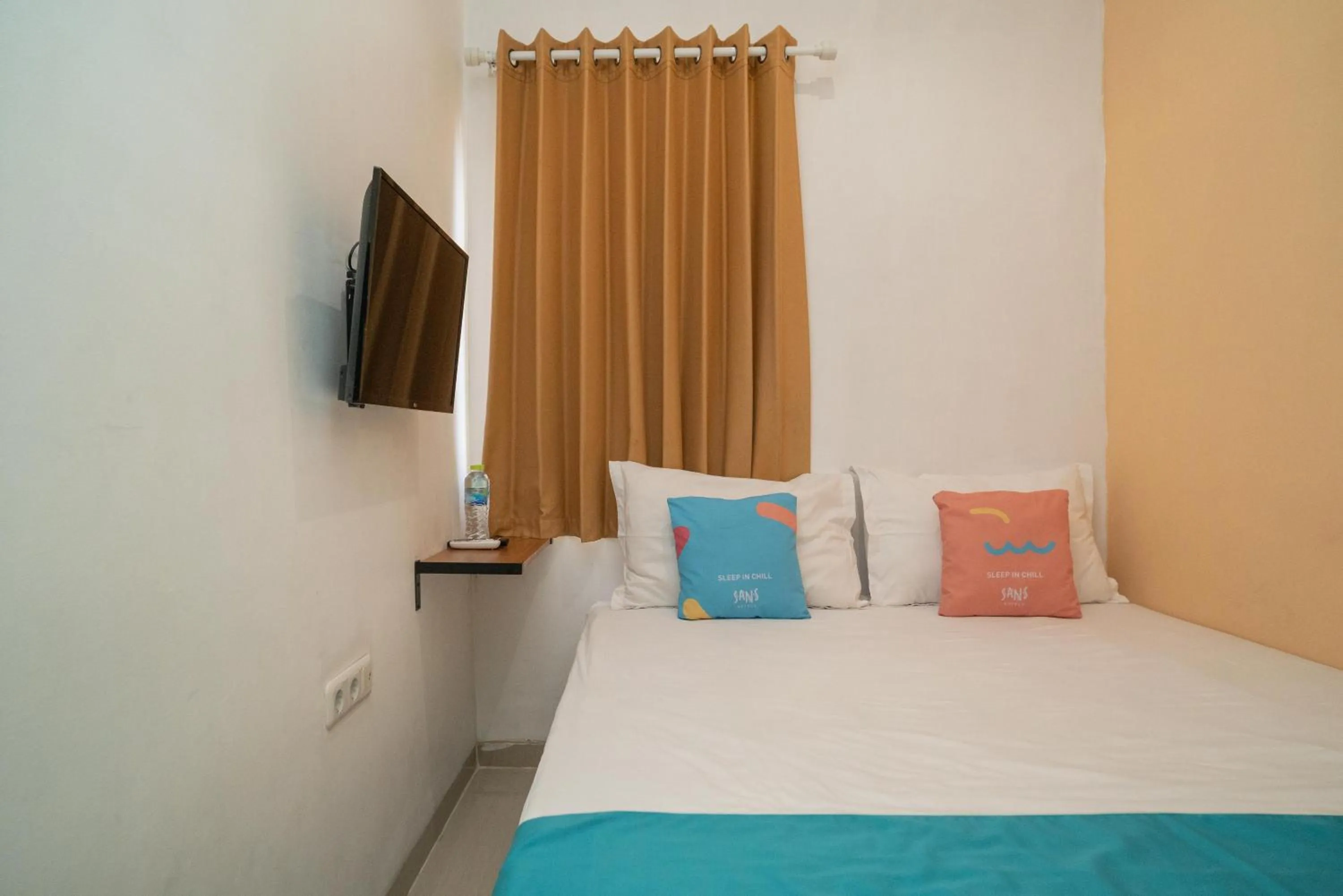 Bedroom, Bed in Sans Hotel Kupang Indah Surabaya