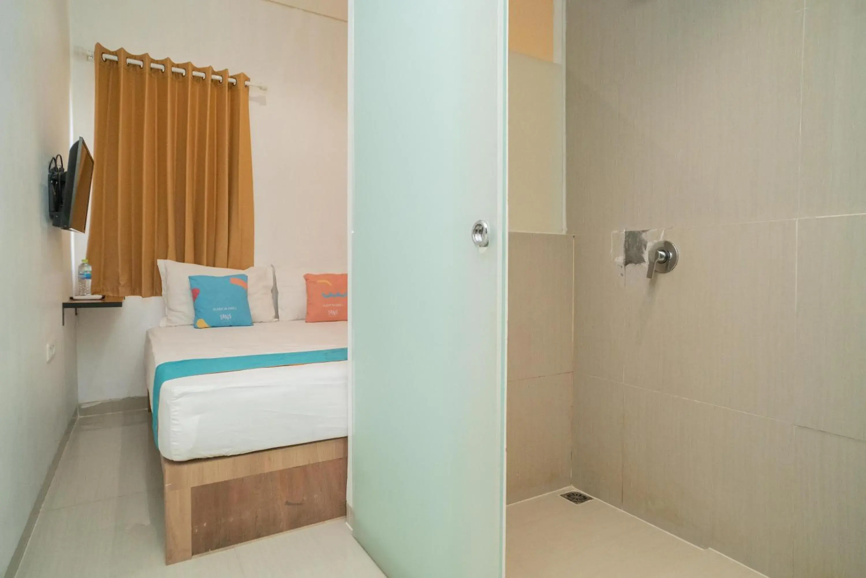 Bedroom, Bed in Sans Hotel Kupang Indah Surabaya Bedroom, Bed in Sans Hotel Kupang Indah Surabaya