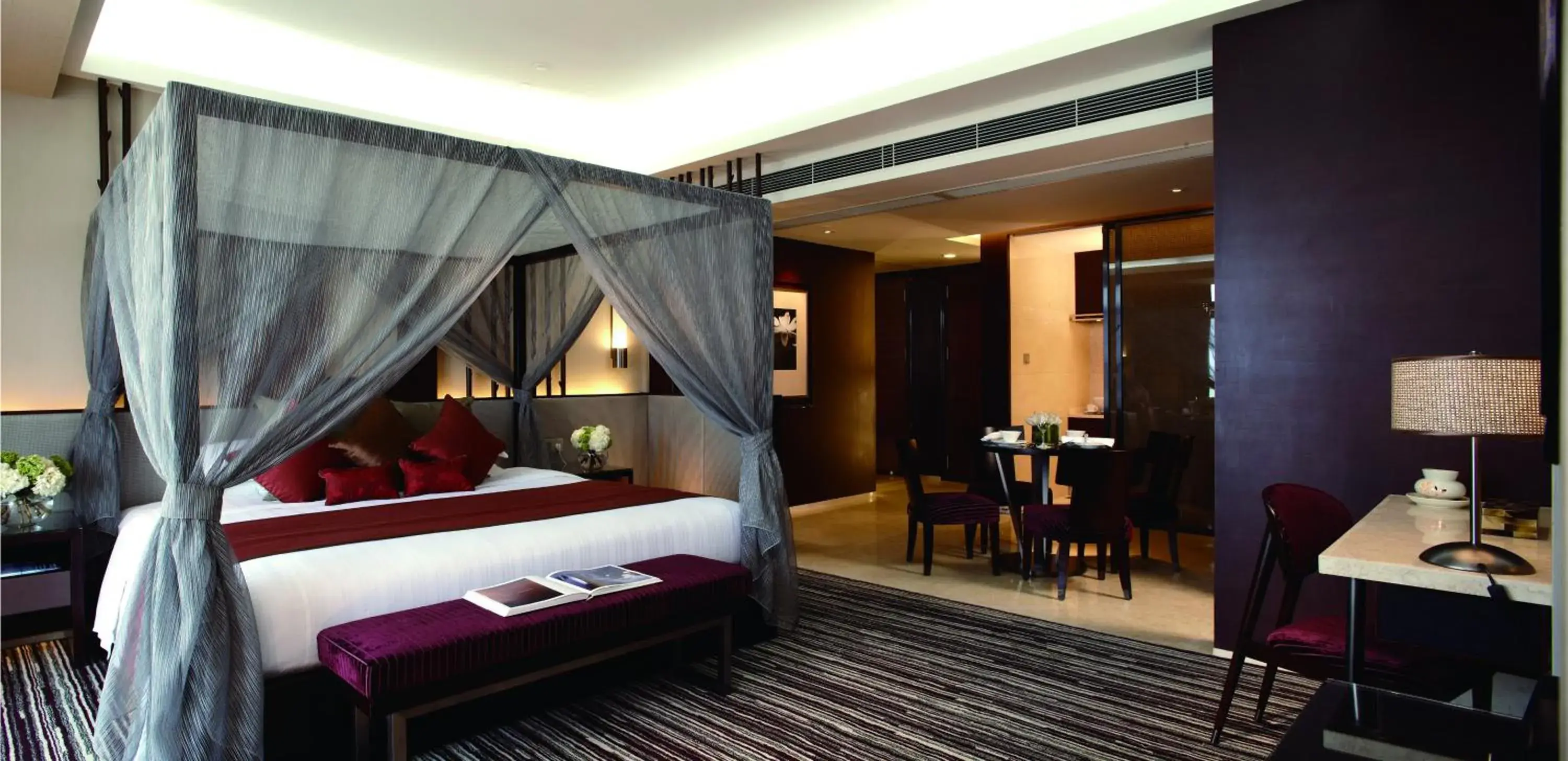 Photo of the whole room, Bed in Mission Hills Resort Haikou Photo of the whole room, Bed in Mission Hills Resort Haikou