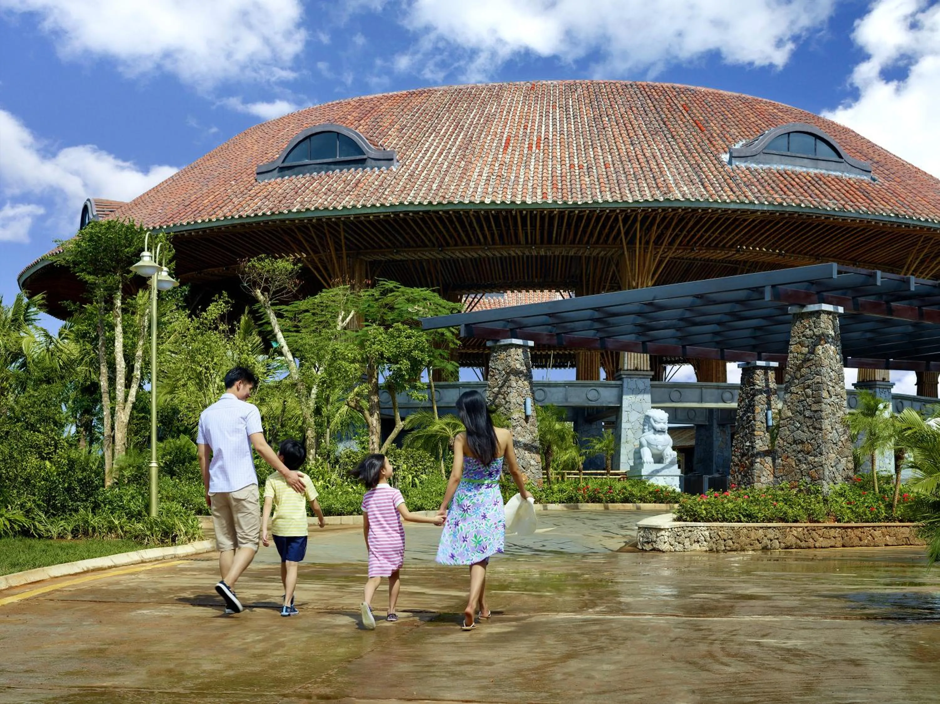 Day in Mission Hills Resort Haikou