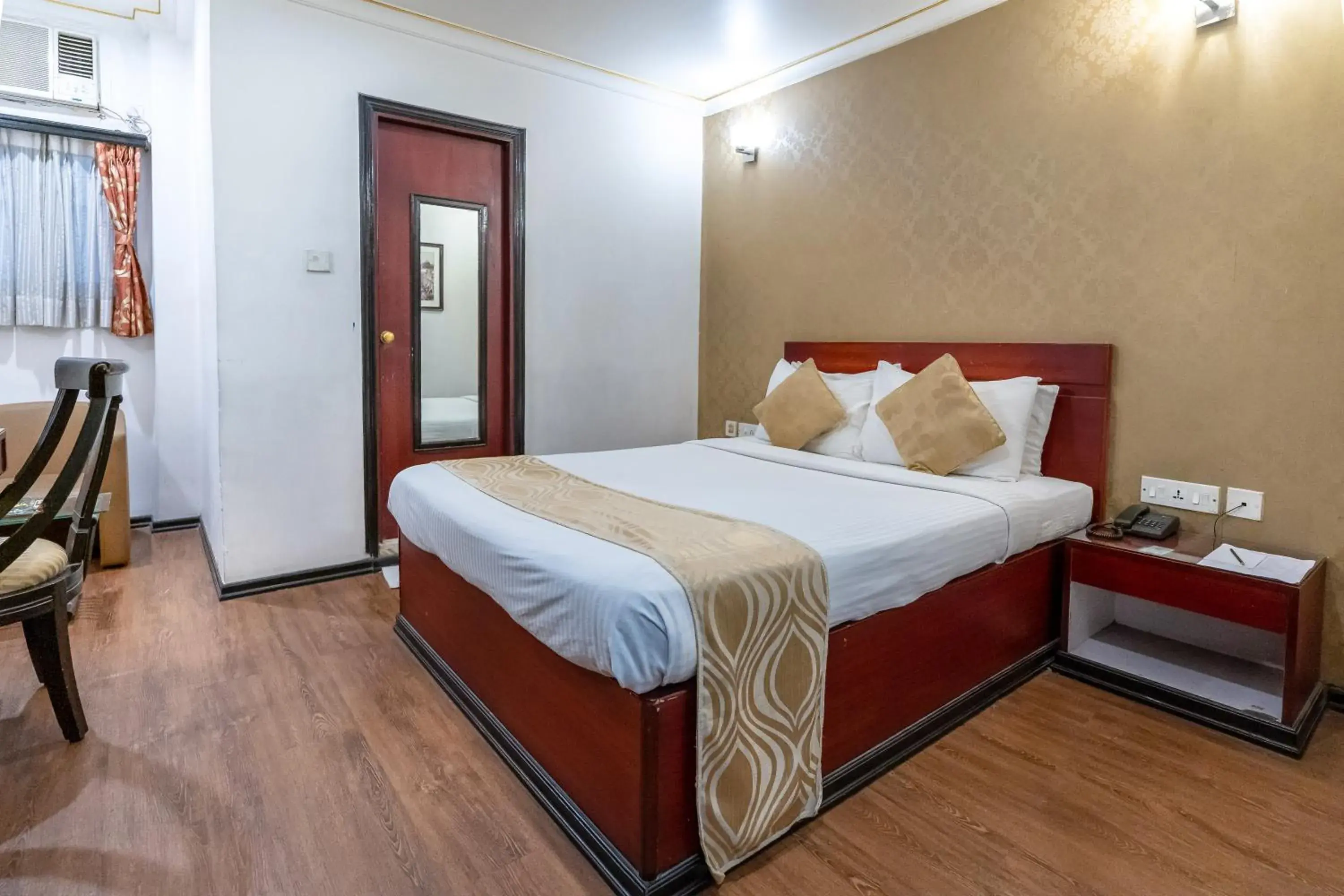 Deluxe Room in The Lindsay Deluxe Room in The Lindsay