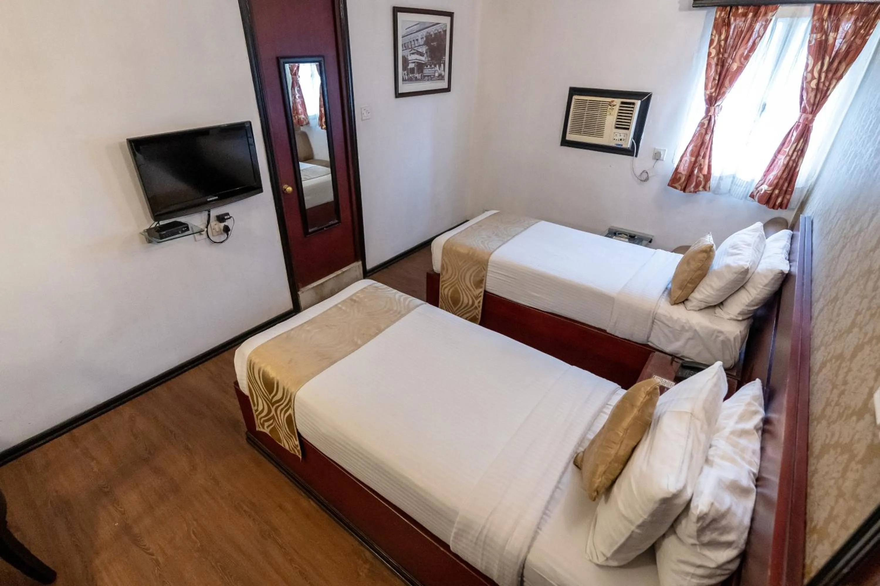 TV and multimedia, Bed in The Lindsay