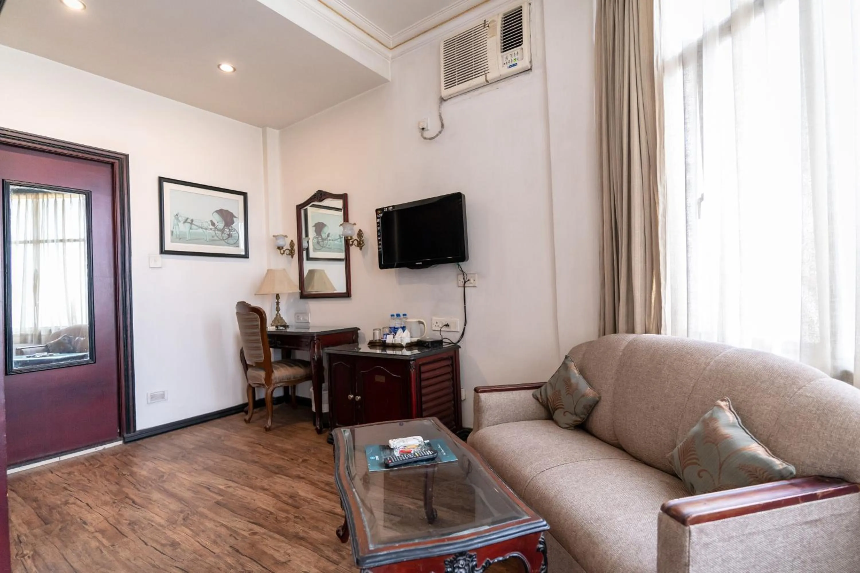 Dinner in The Lindsay