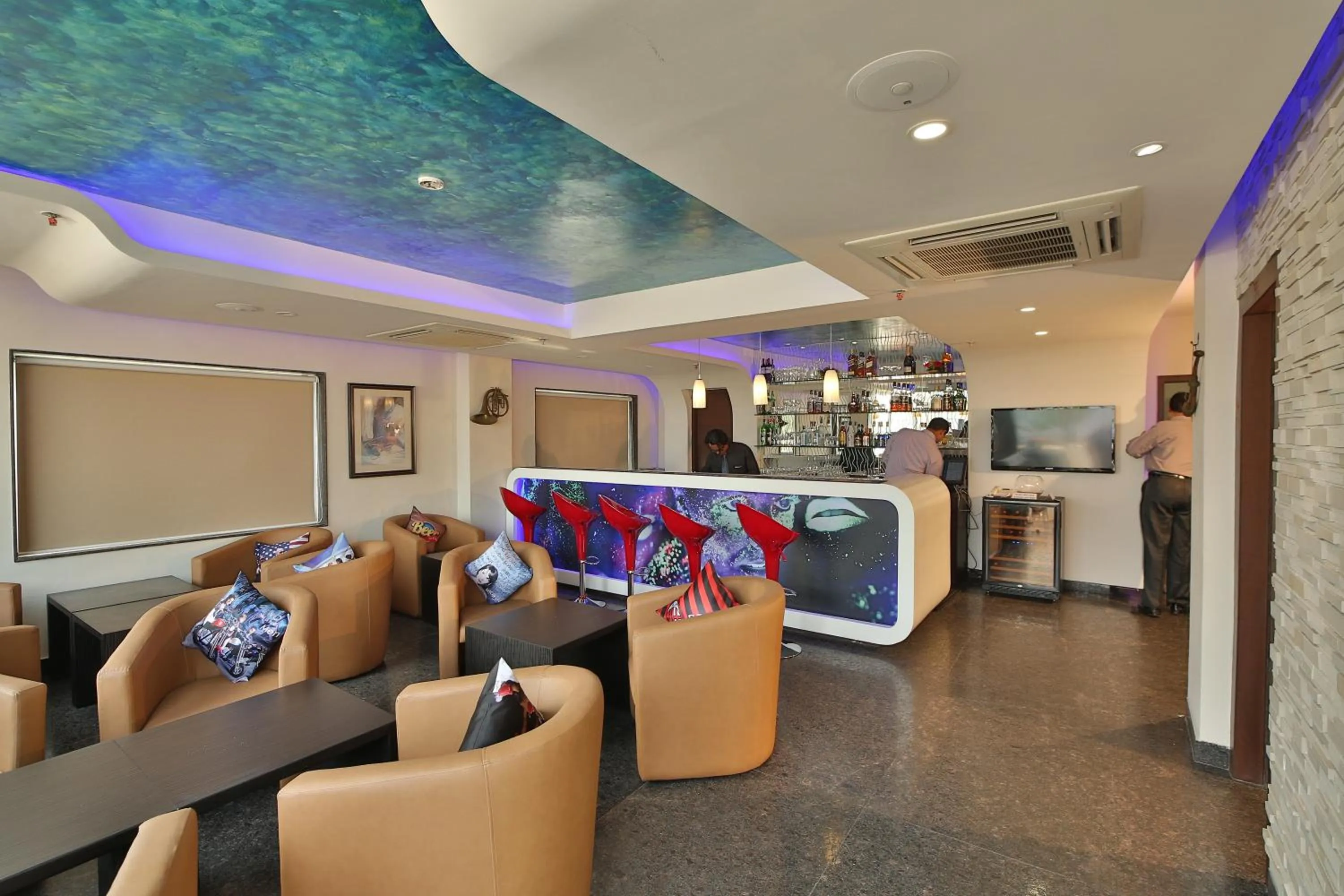 Restaurant/places to eat in The Lindsay