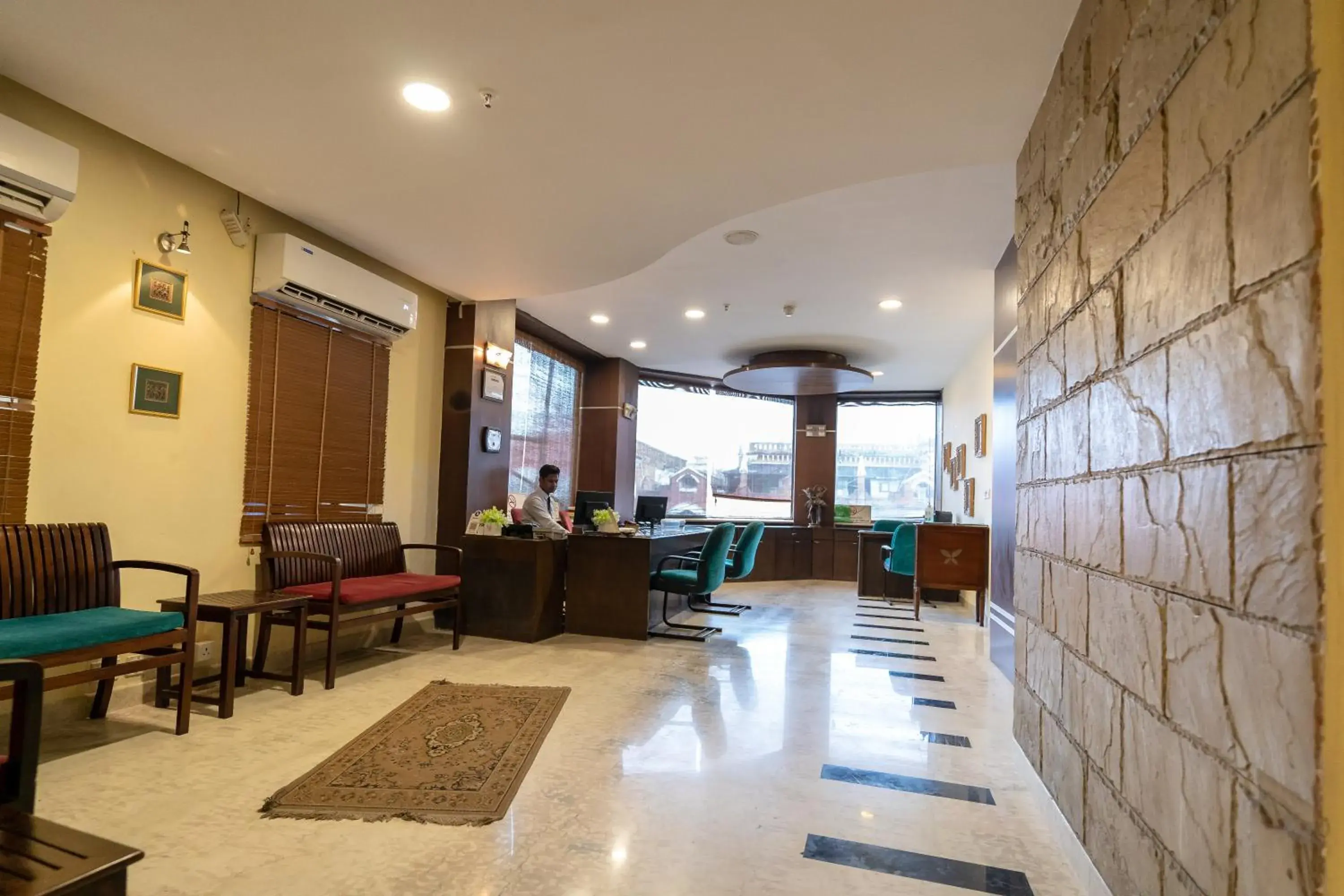 The Lindsay The Lindsay