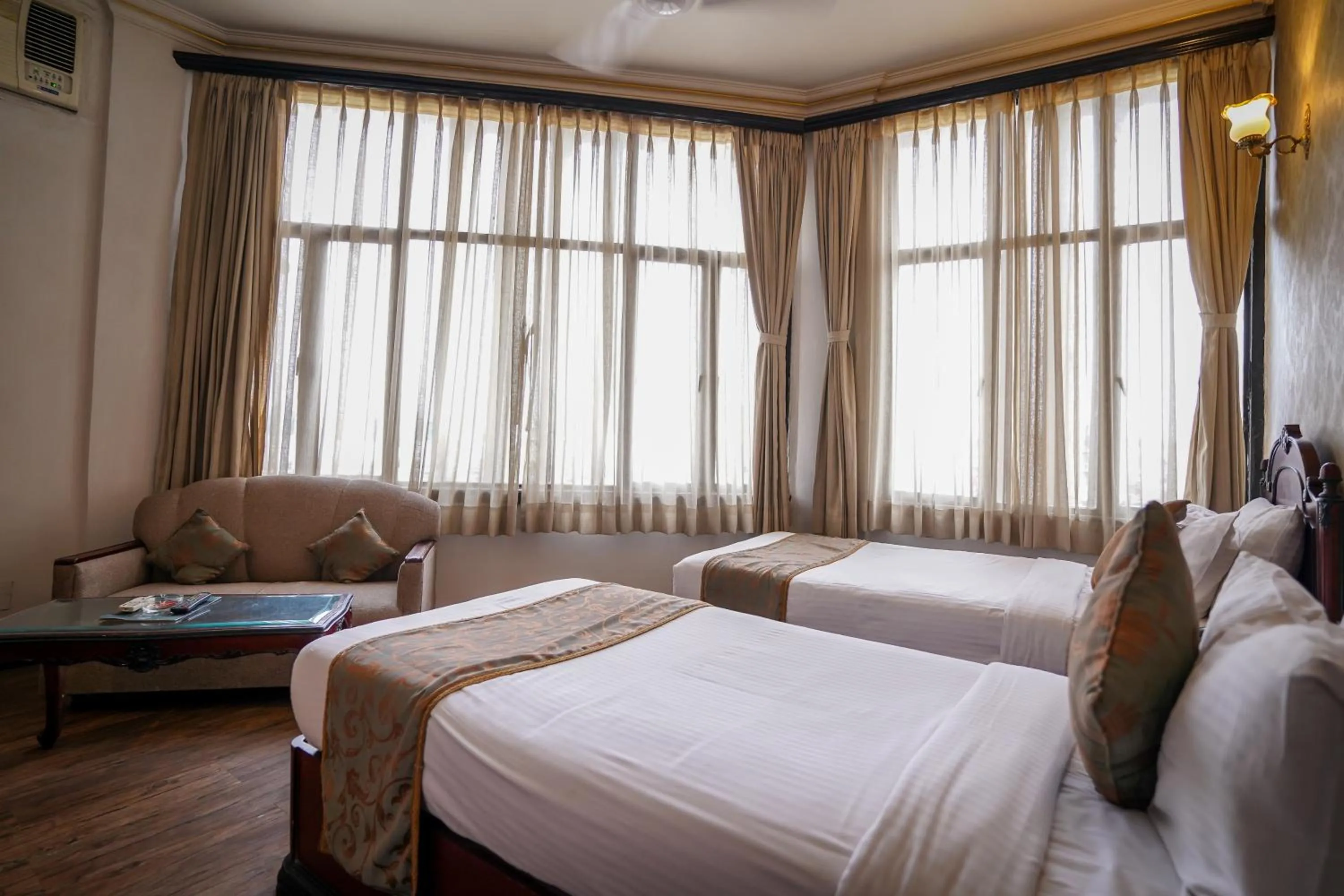 Bedroom, Bed in The Lindsay