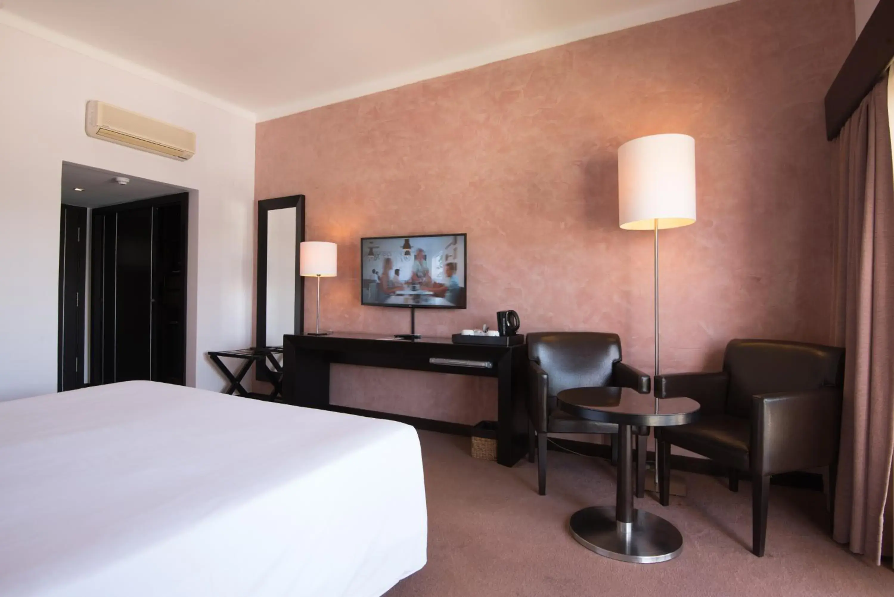 Bedroom, Bed in Vila Gale Collection Praia Bedroom, Bed in Vila Gale Collection Praia