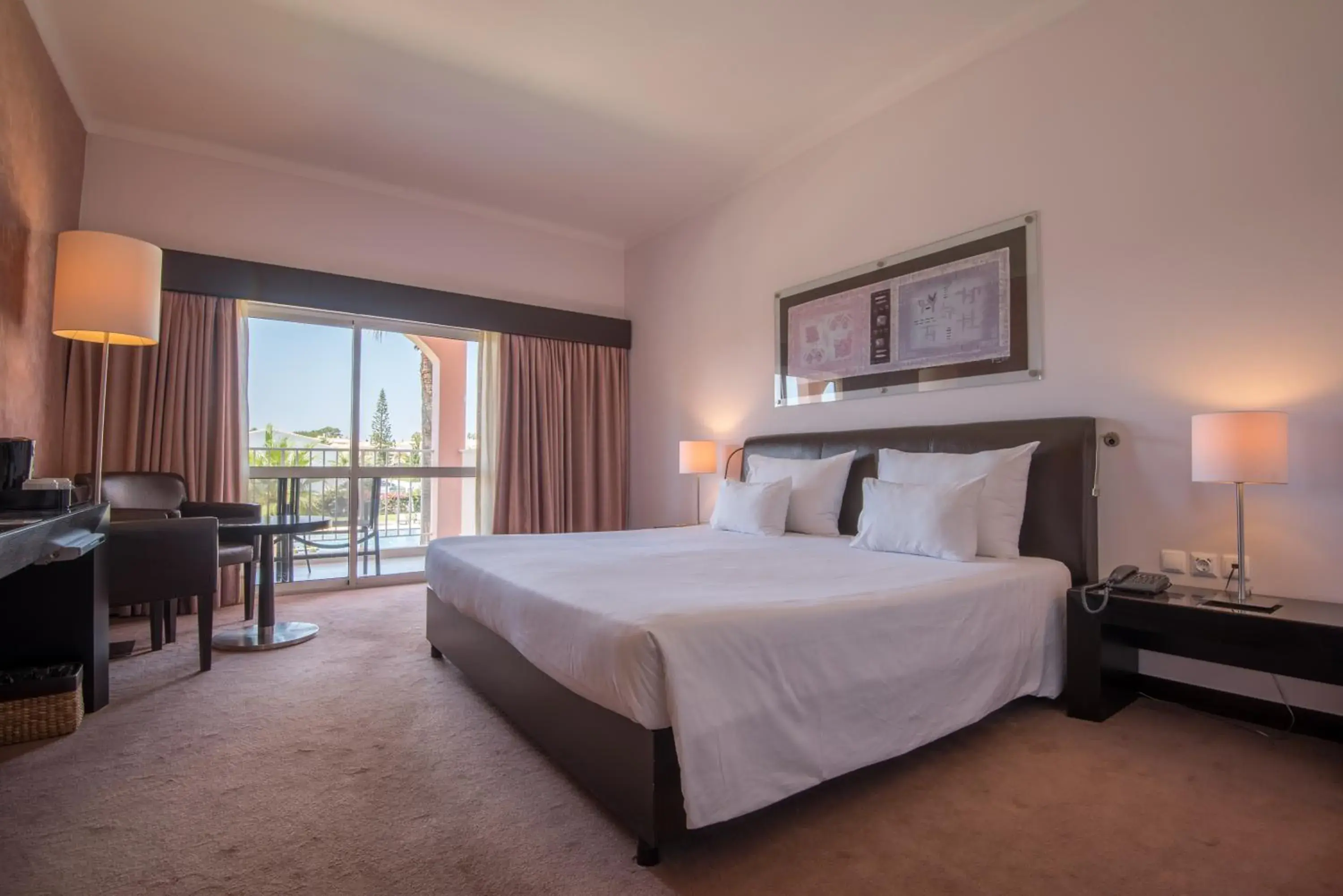 Bedroom, Bed in Vila Gale Collection Praia Bedroom, Bed in Vila Gale Collection Praia