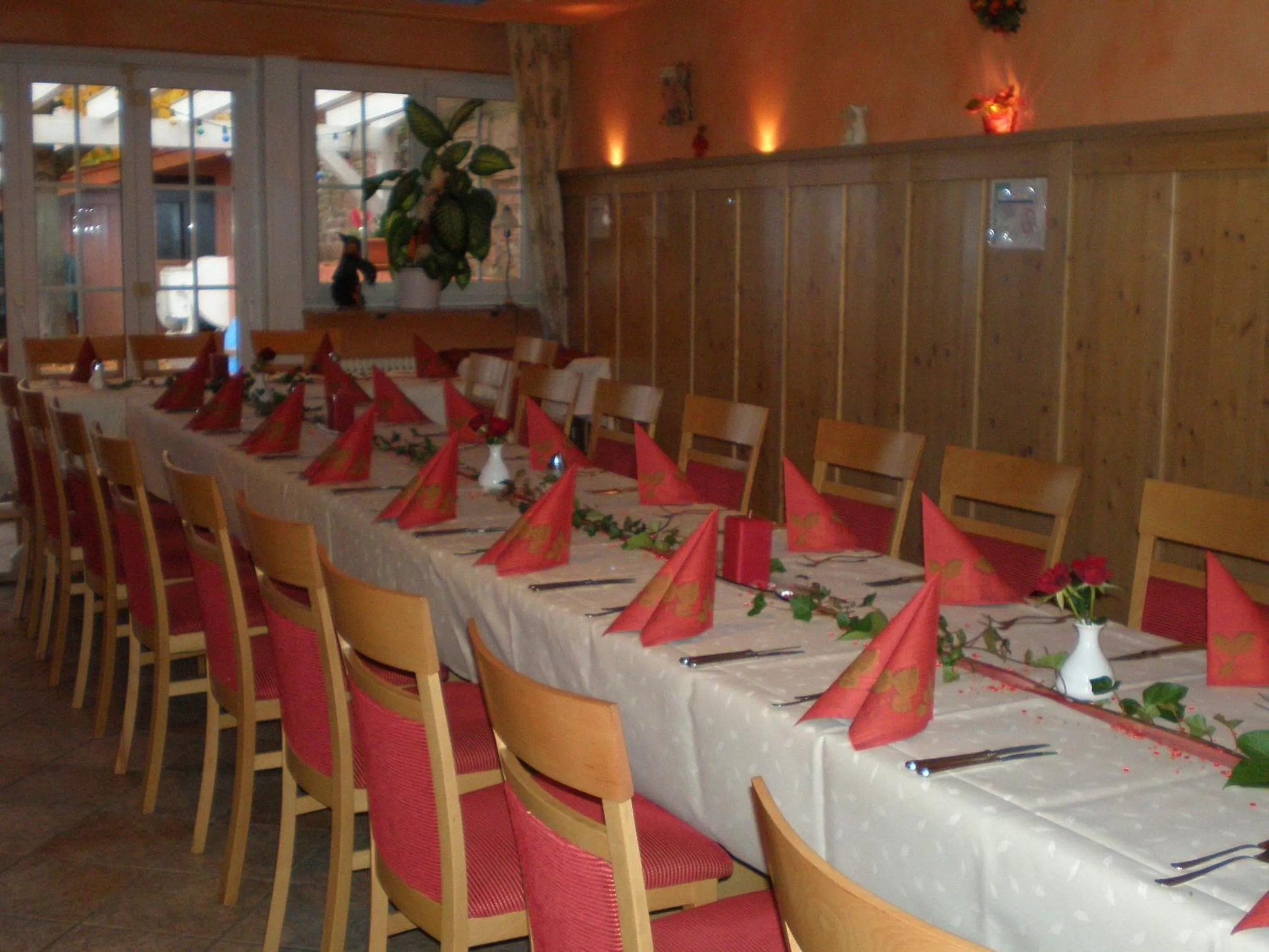 Restaurant/places to eat in Hotel Restaurant Reichsadler