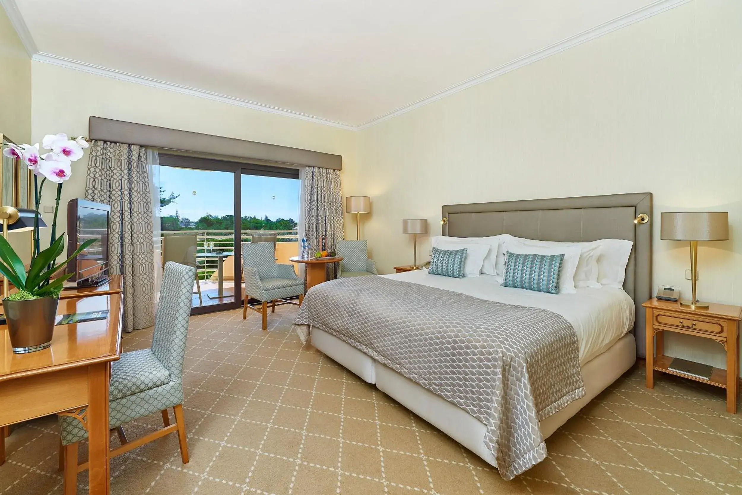 Bed in Hotel Quinta do Lago Bed in Hotel Quinta do Lago