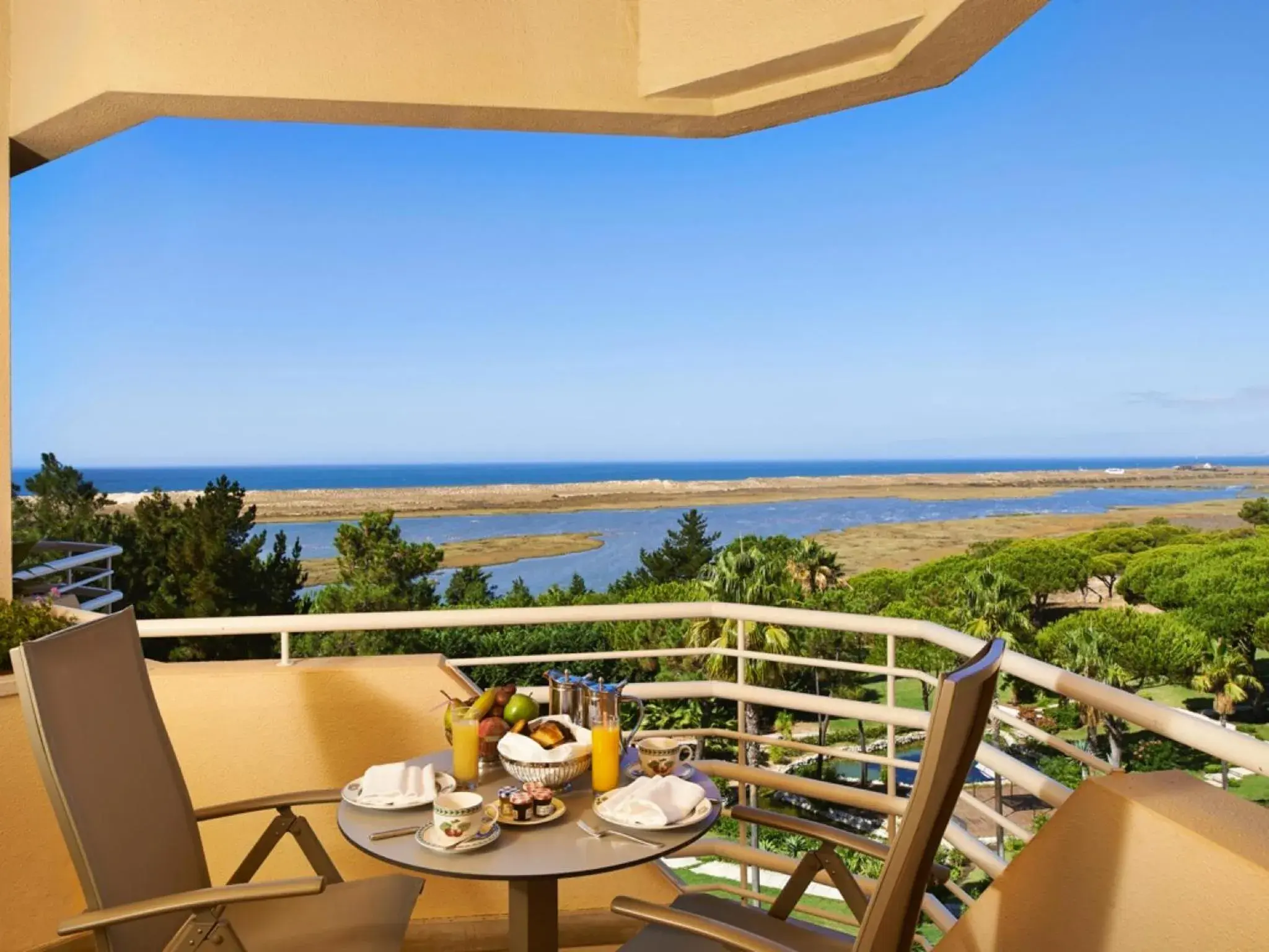 Double or Twin Room with Sea View in Hotel Quinta do Lago Double or Twin Room with Sea View in Hotel Quinta do Lago