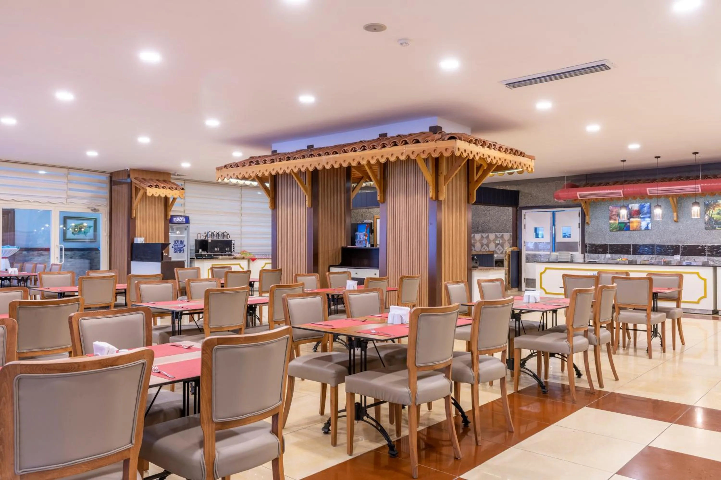 Restaurant/places to eat in Lims Bona Dea Beach Hotel