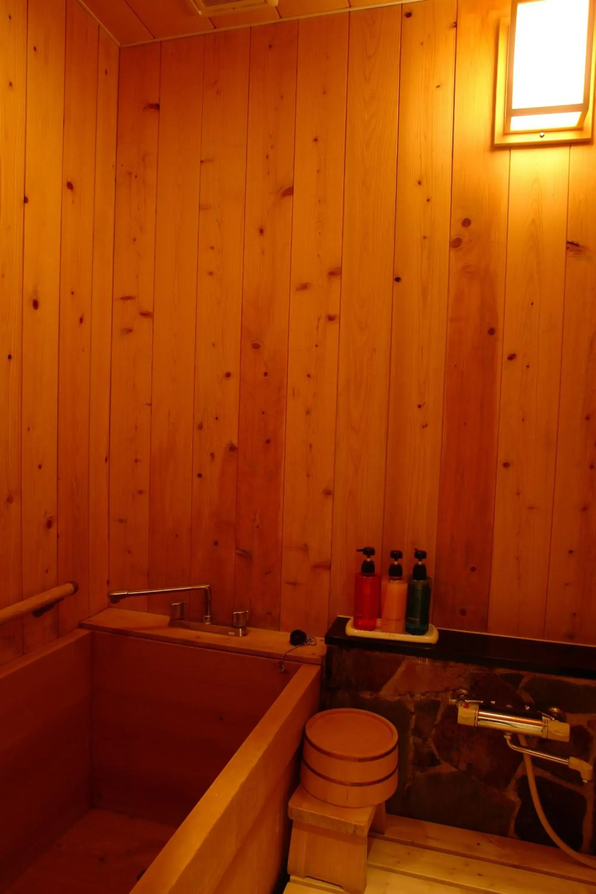 Bathroom in Hidatakayama Futarishizuka Hakuun Bathroom in Hidatakayama Futarishizuka Hakuun