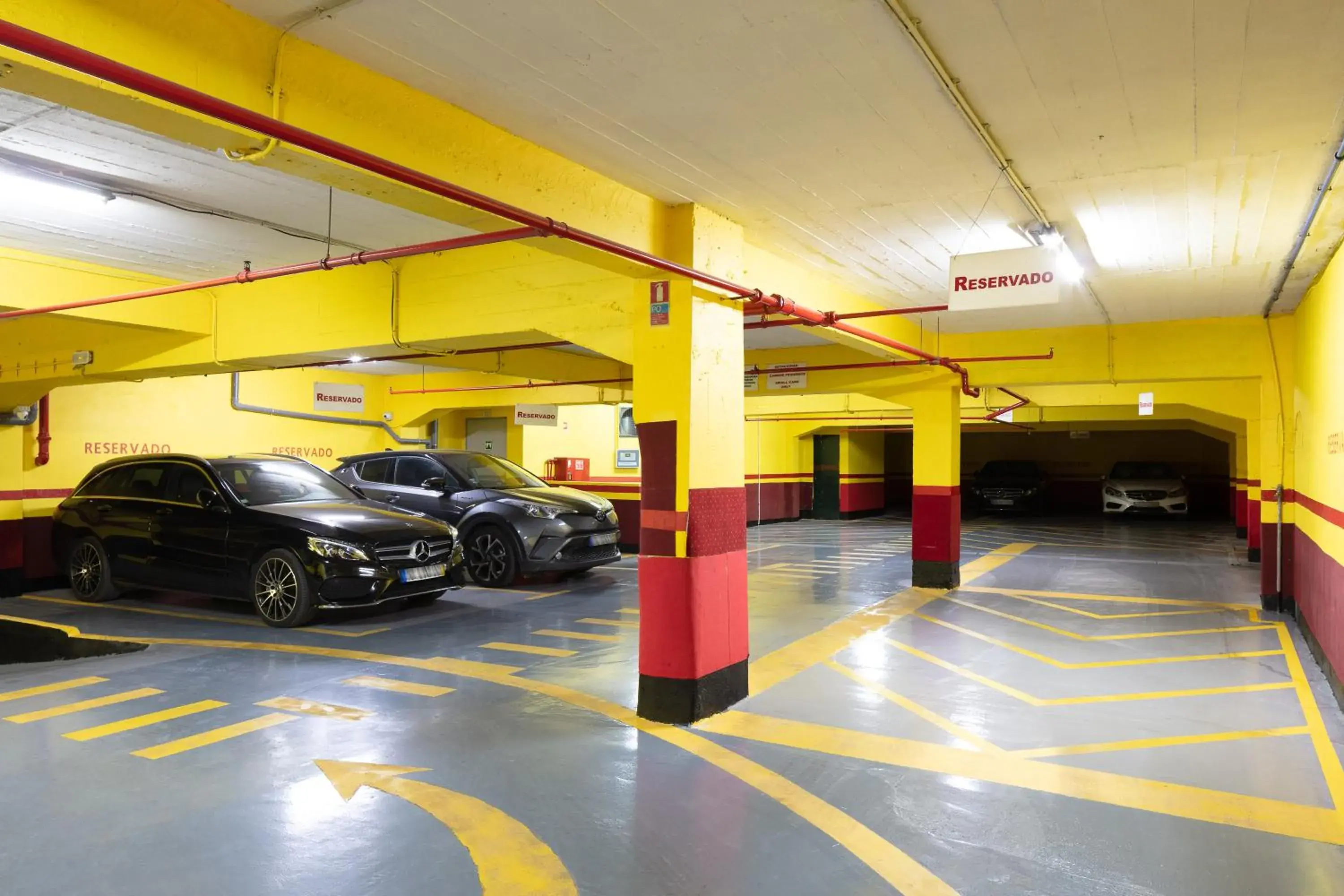 Property building in Hotel Anjos Property building in Hotel Anjos